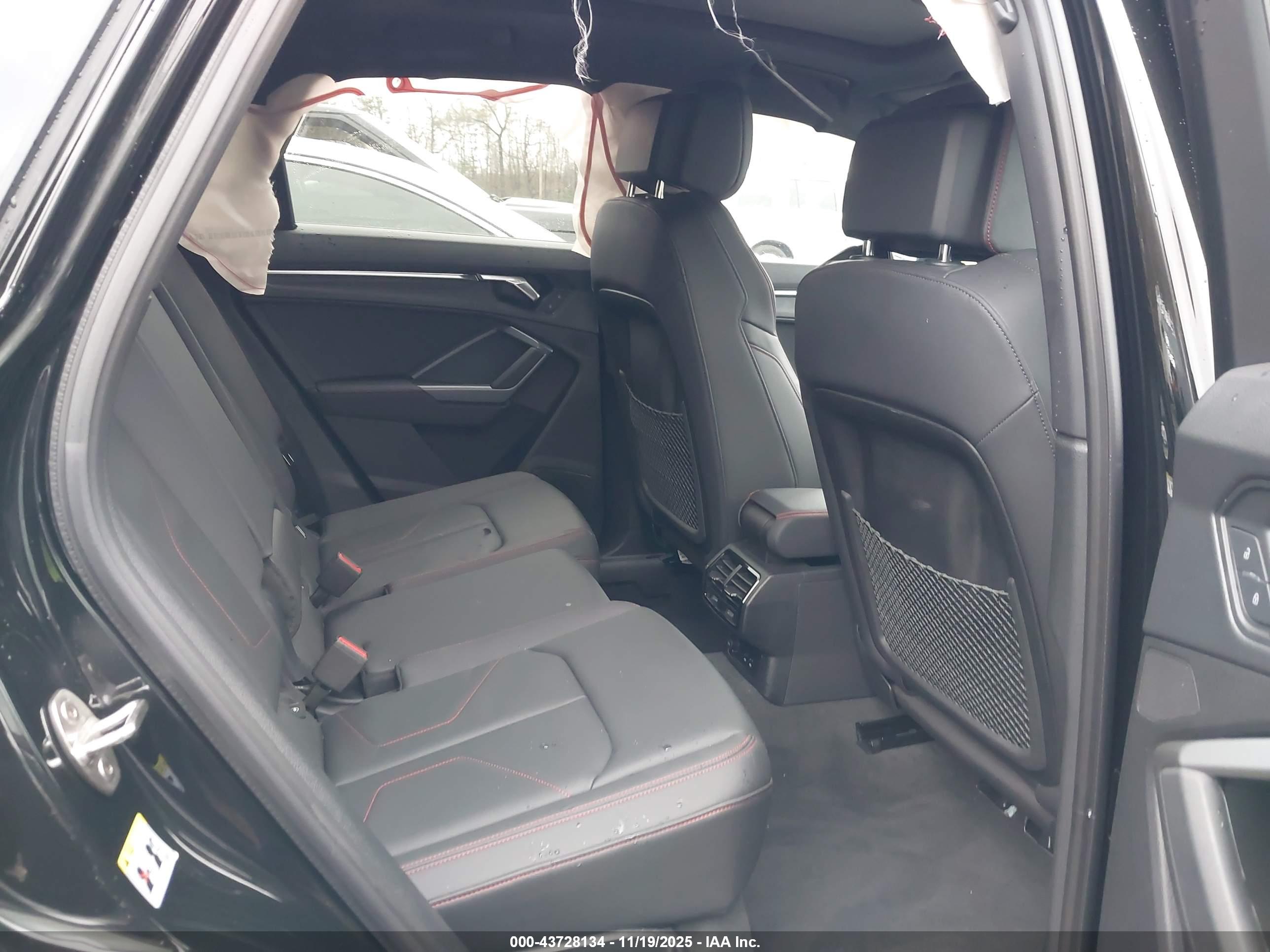 AUDI Q3 image 8