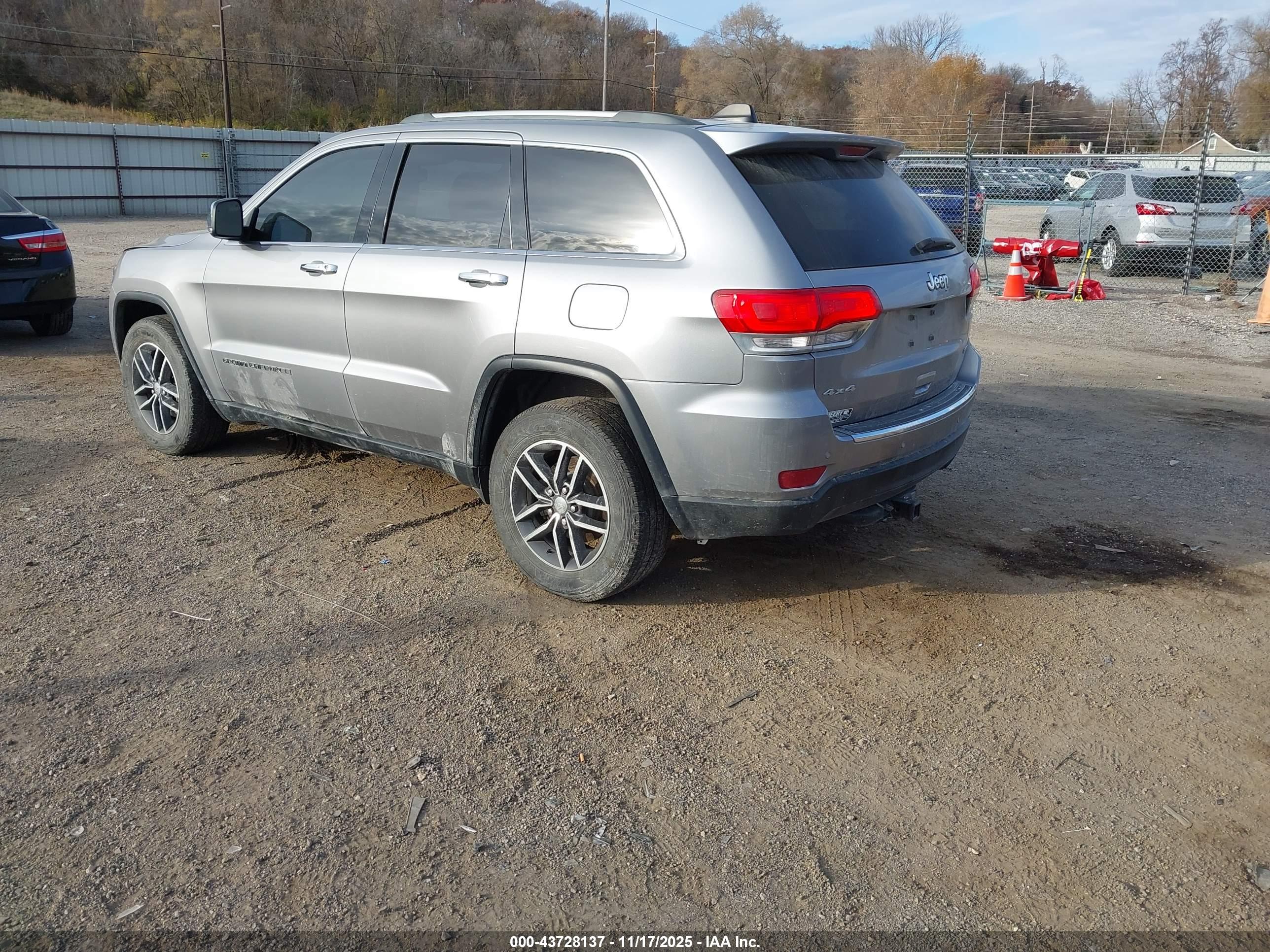 JEEP GRAND image 3