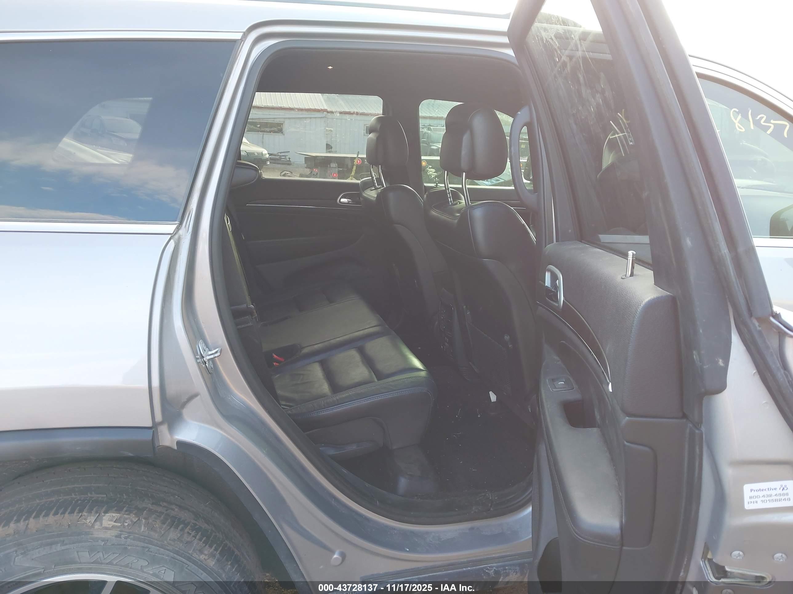 JEEP GRAND image 8