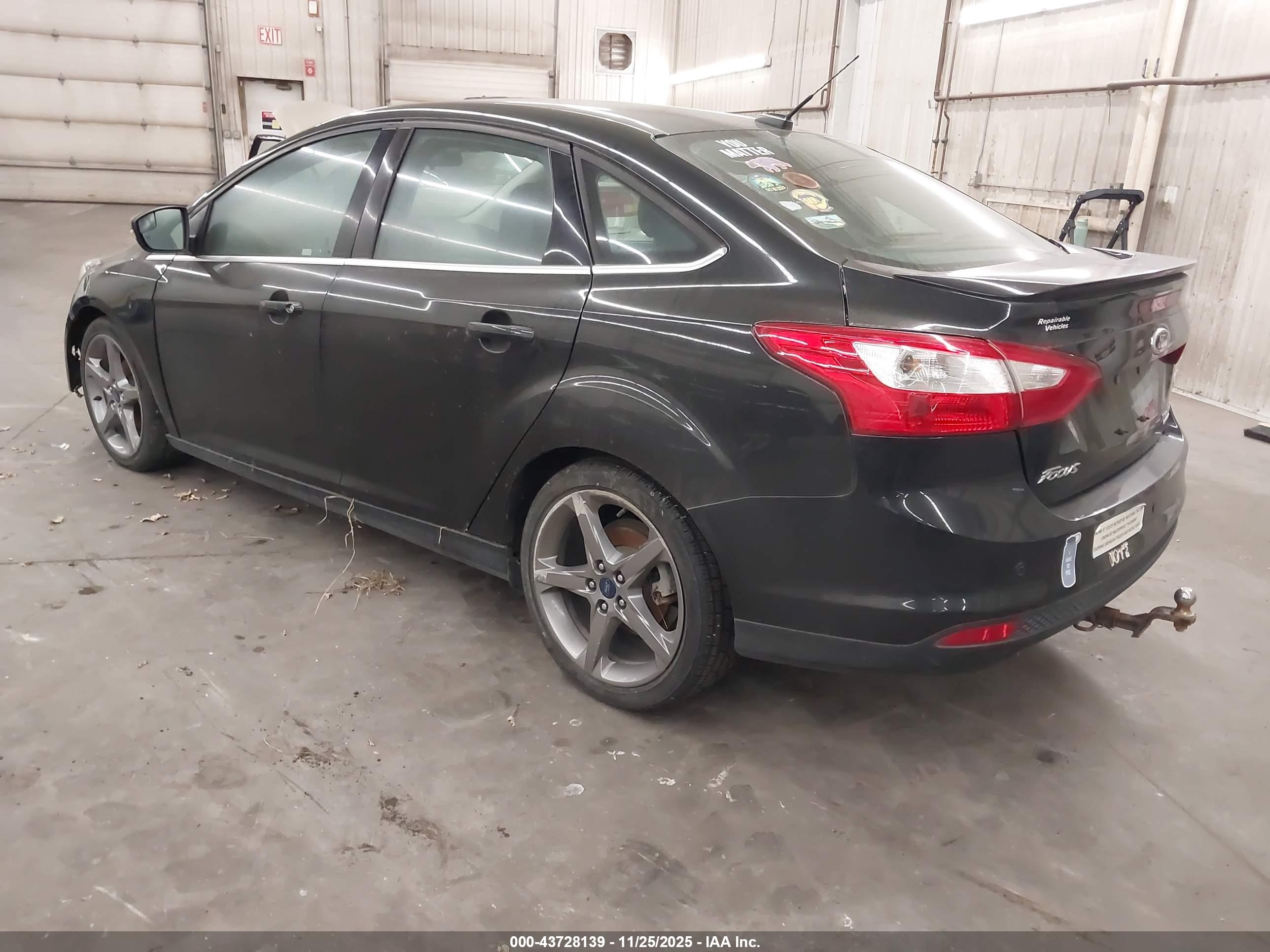 FORD FOCUS image 3