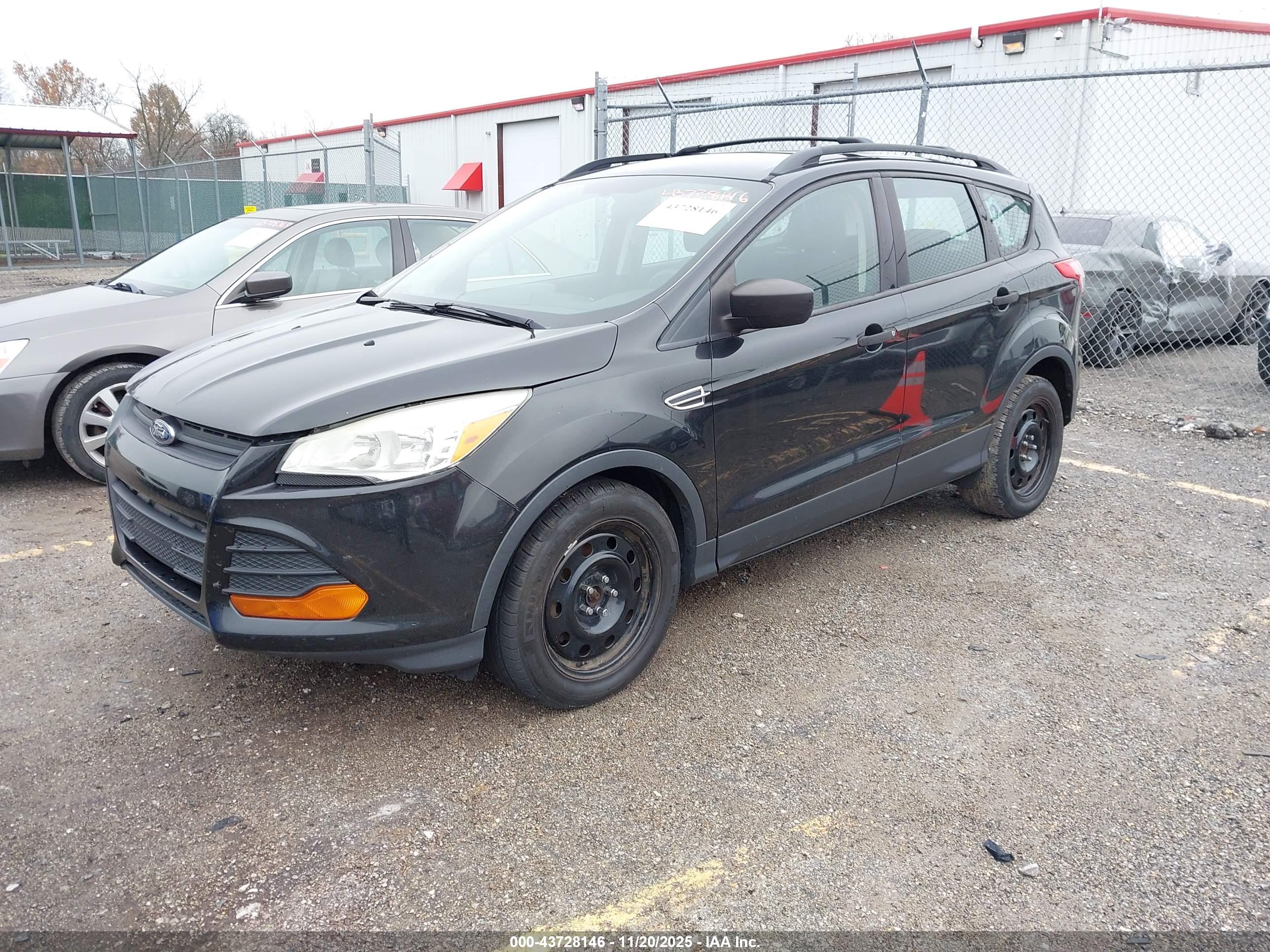 FORD ESCAPE image 2