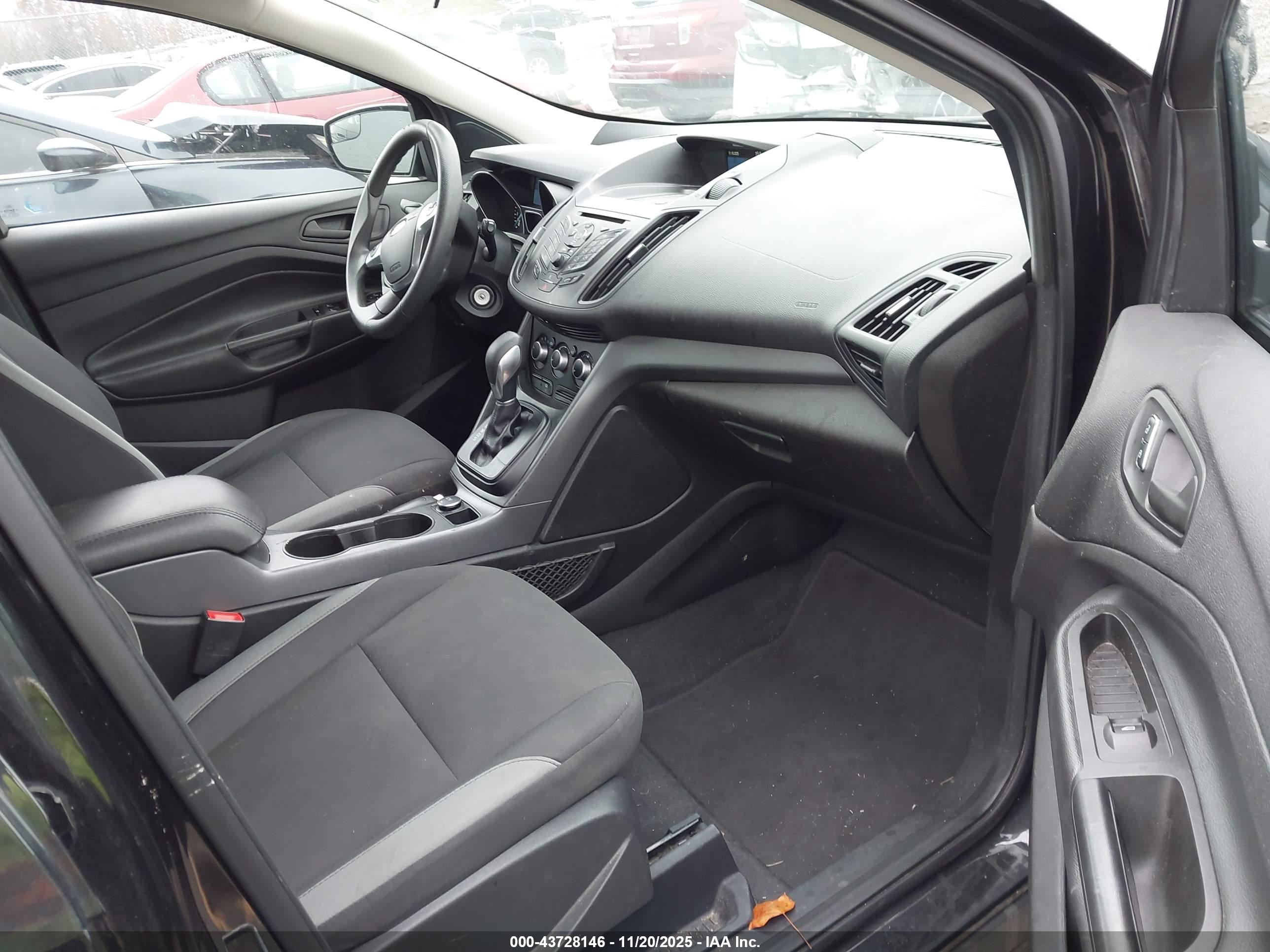 FORD ESCAPE image 5