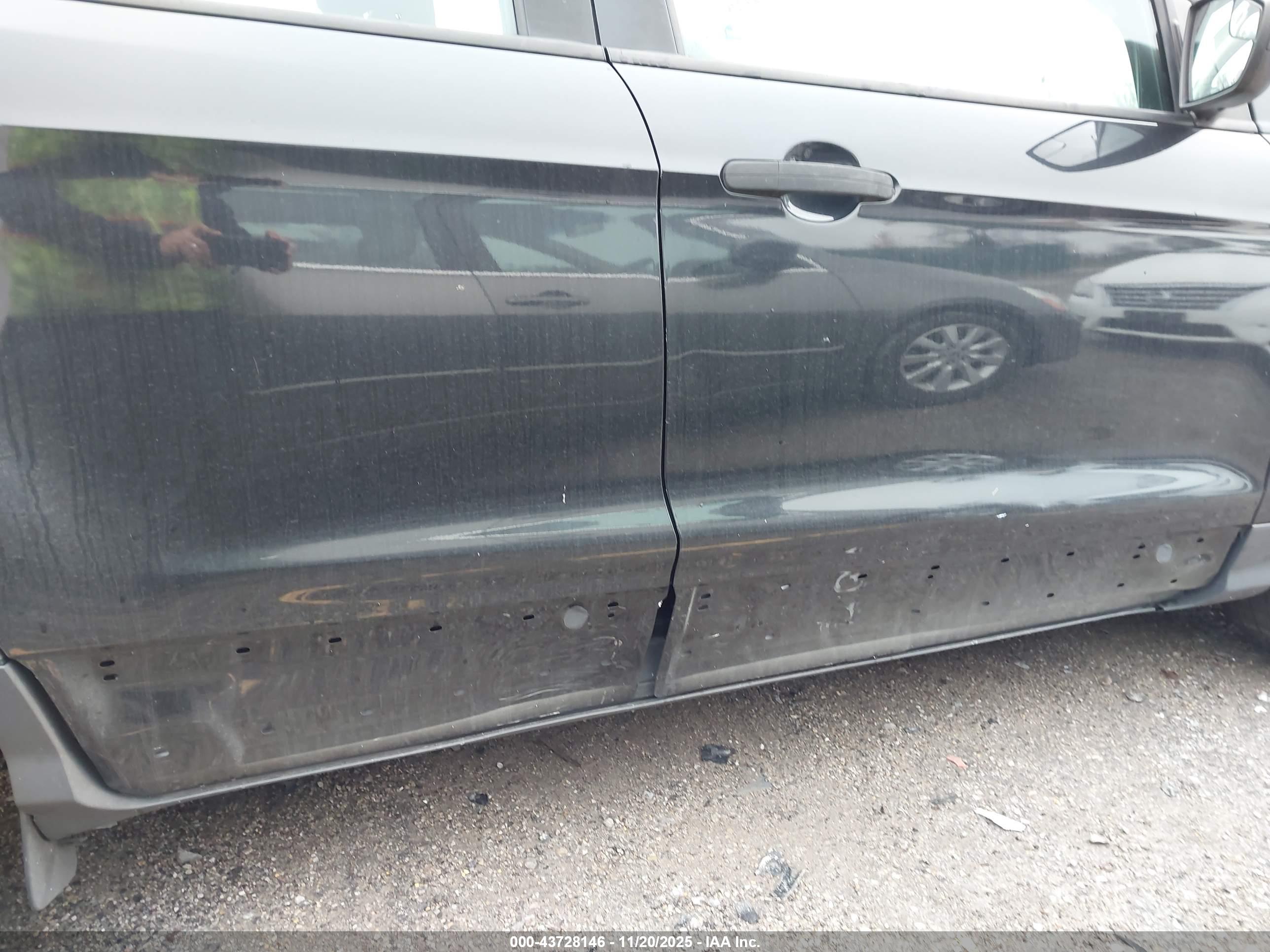 FORD ESCAPE image 6