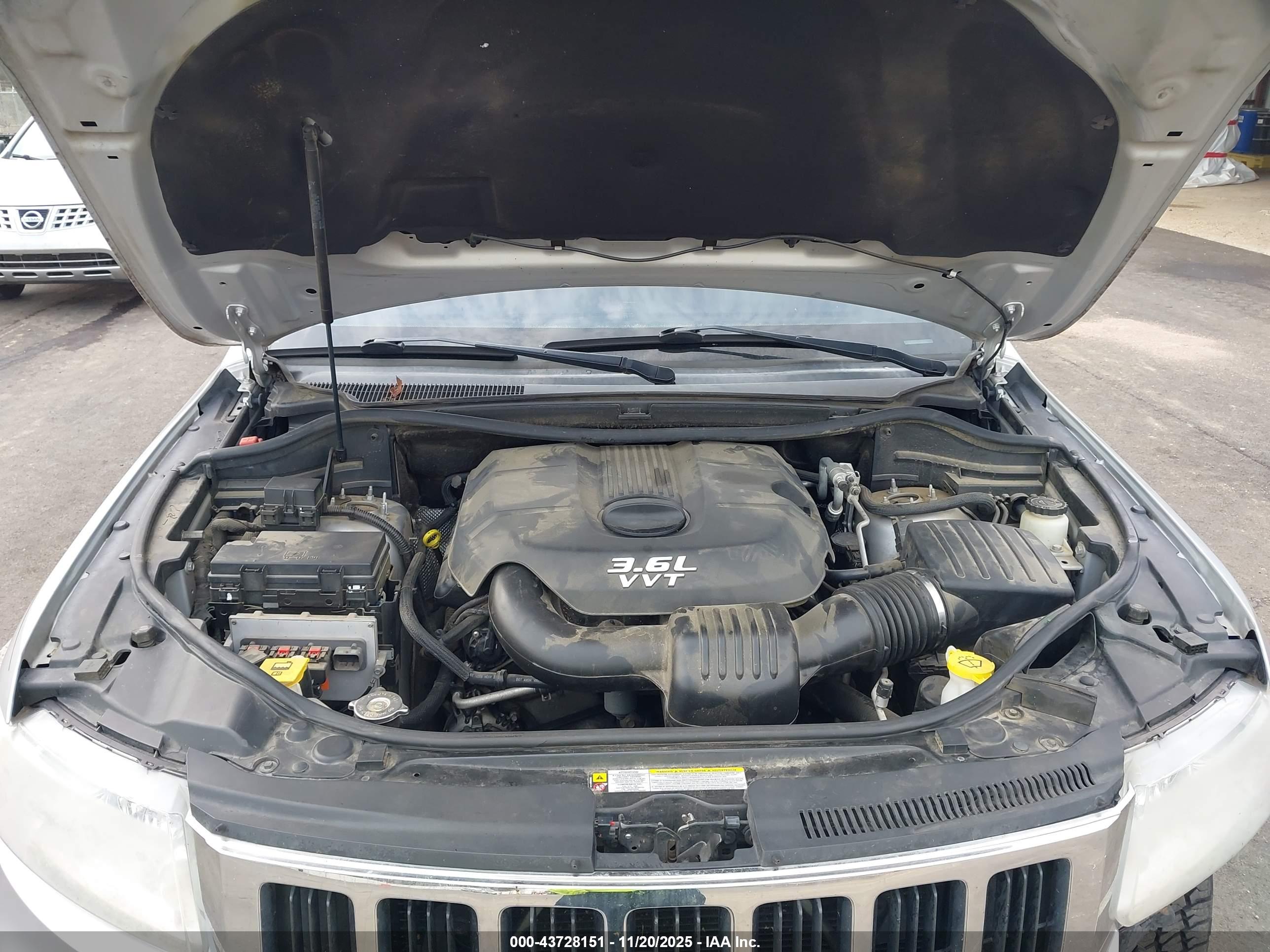 JEEP GRAND image 10