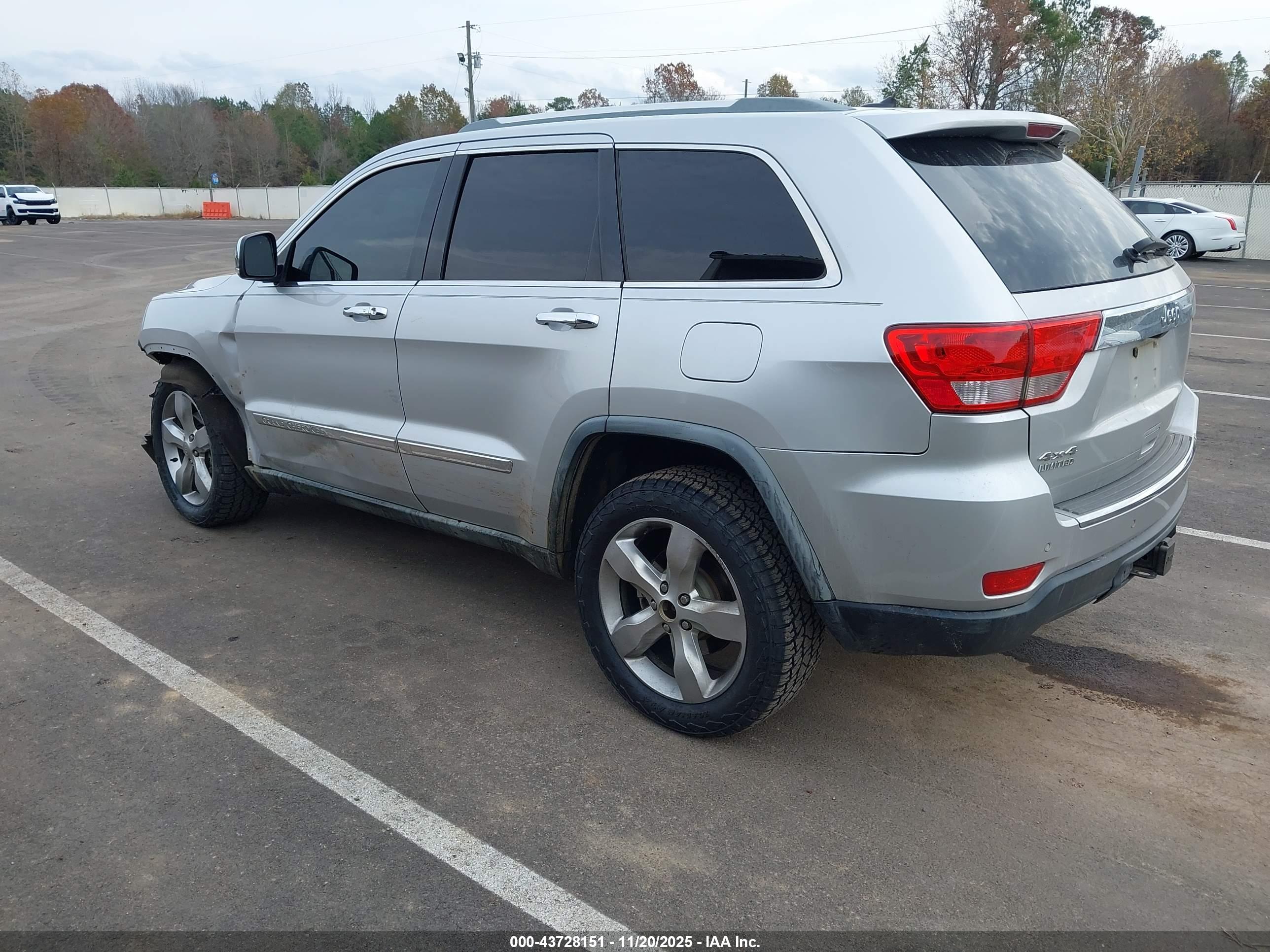 JEEP GRAND image 3