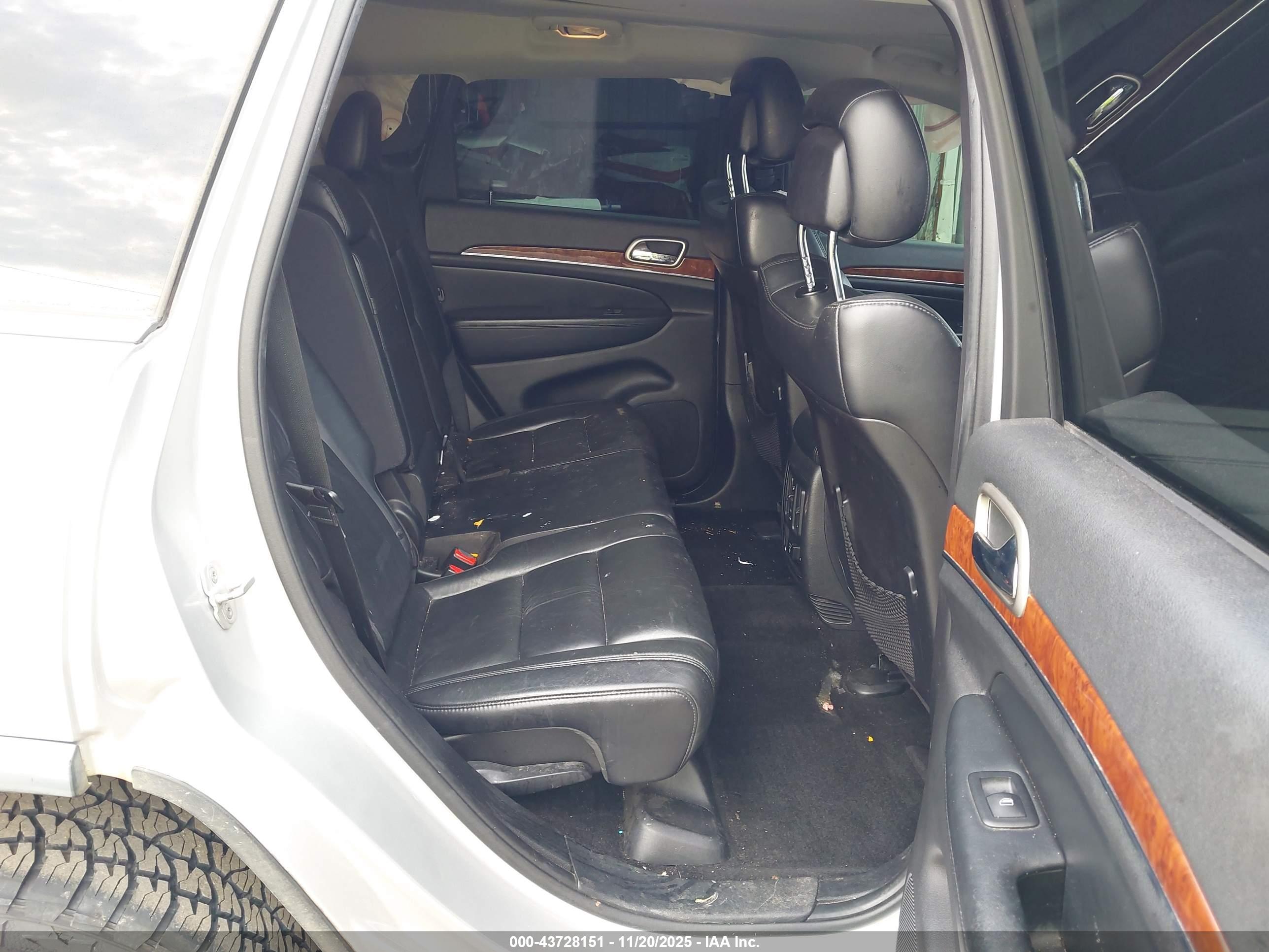 JEEP GRAND image 8