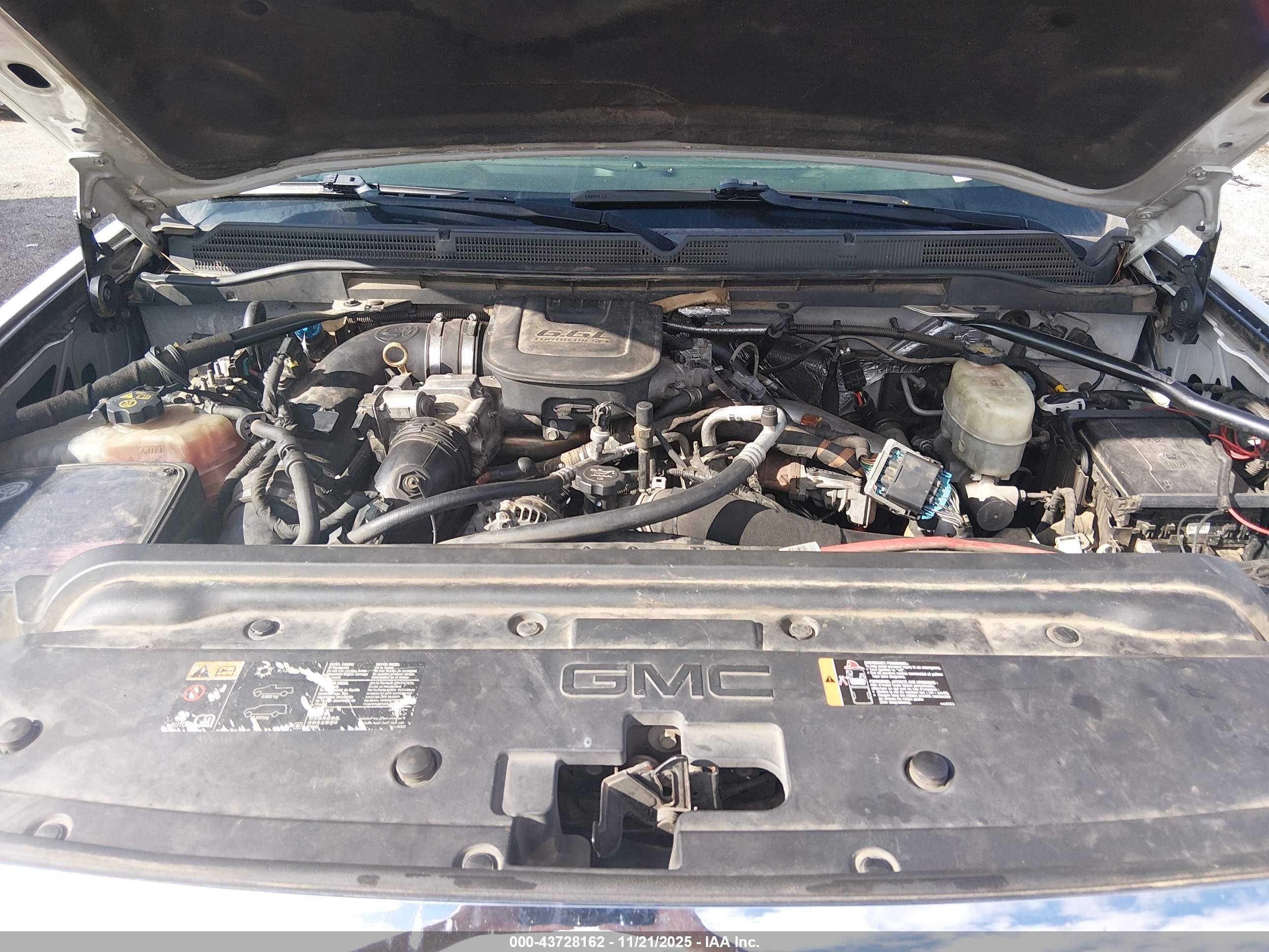 GMC SIERRA image 10