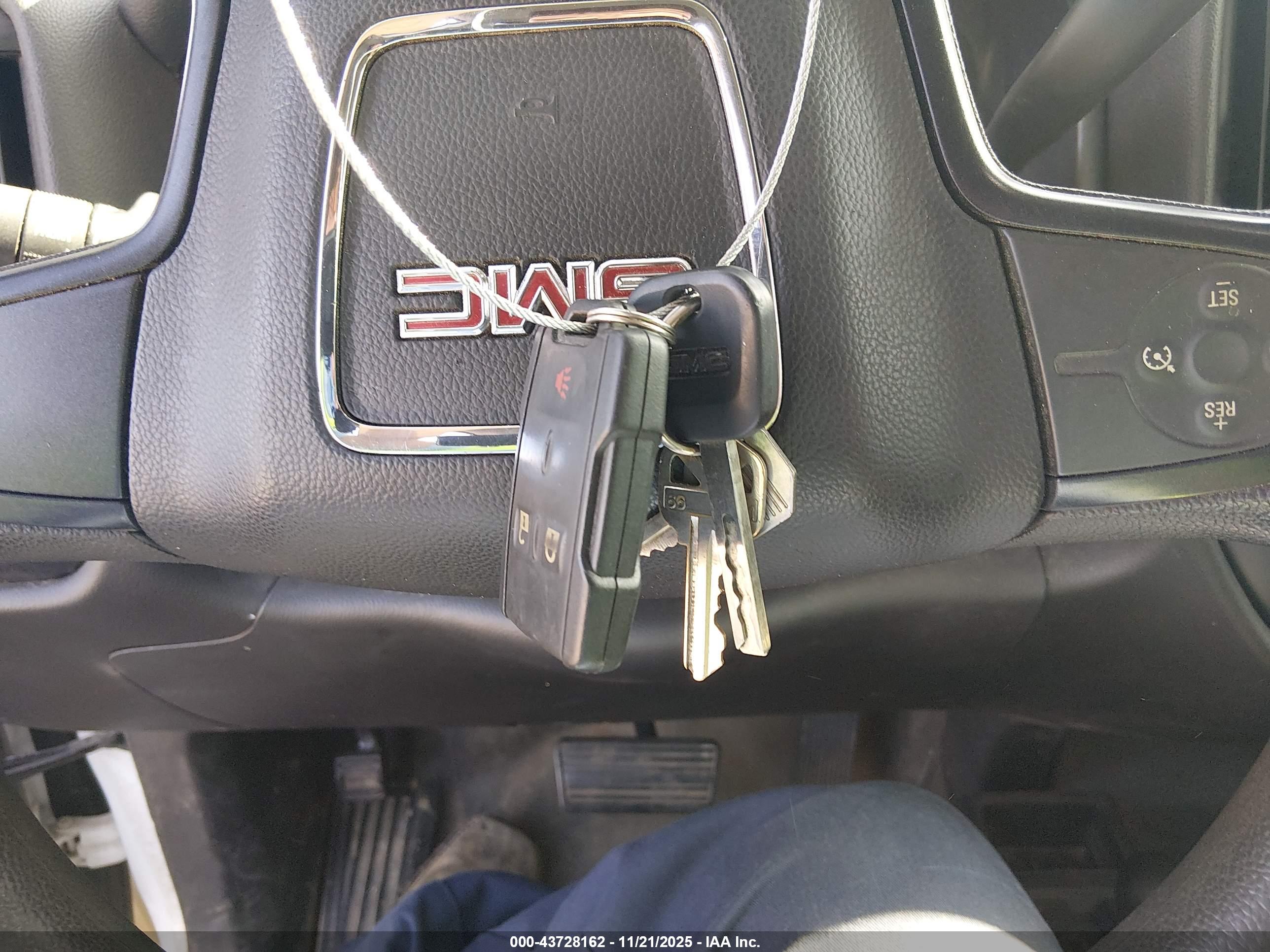GMC SIERRA image 11