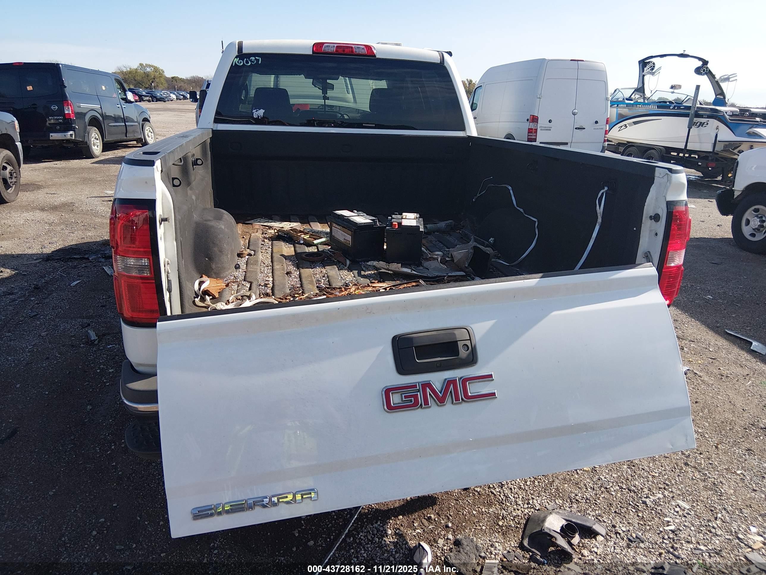 GMC SIERRA image 6