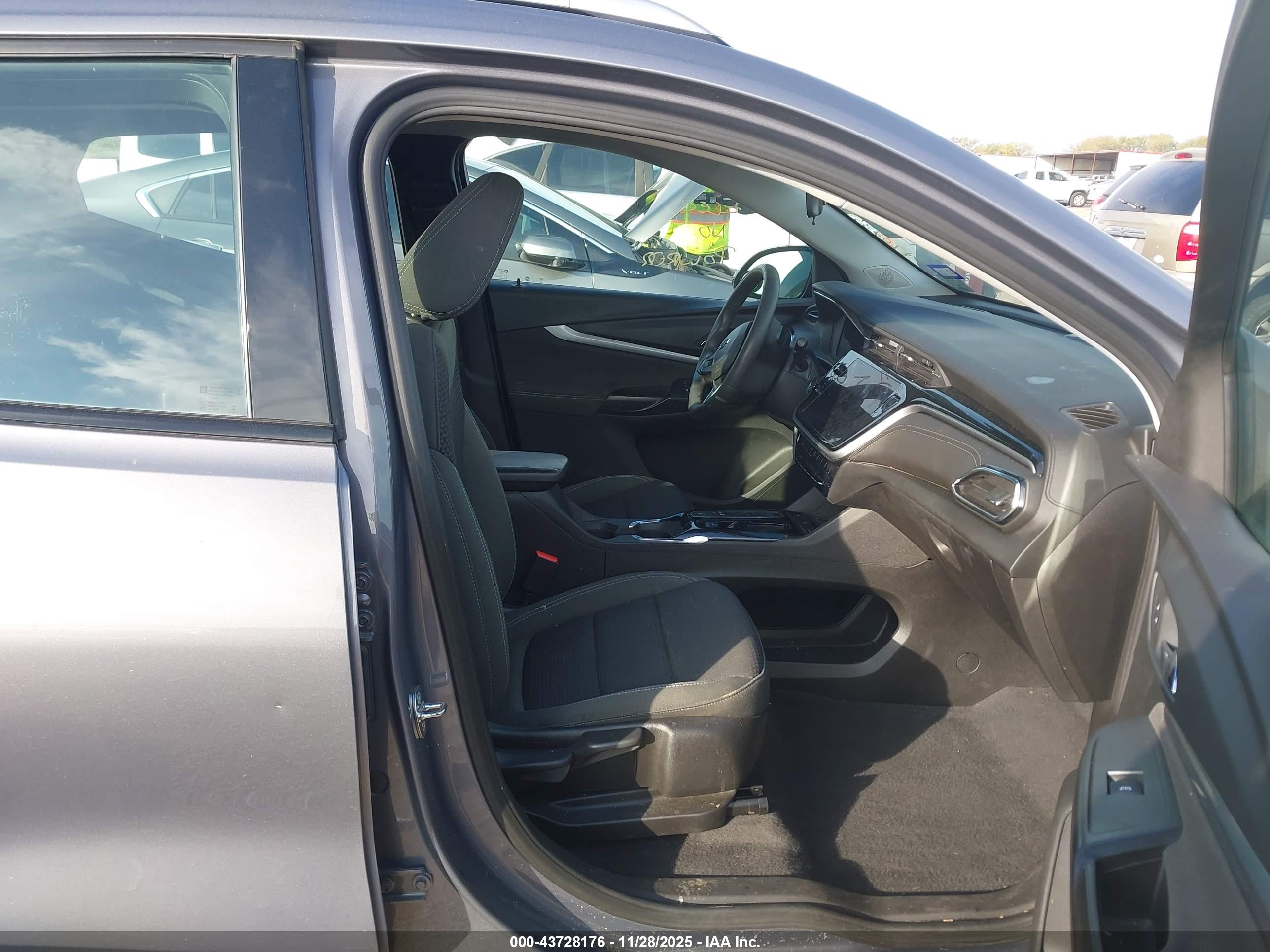 CHEVROLET BOLT image 5