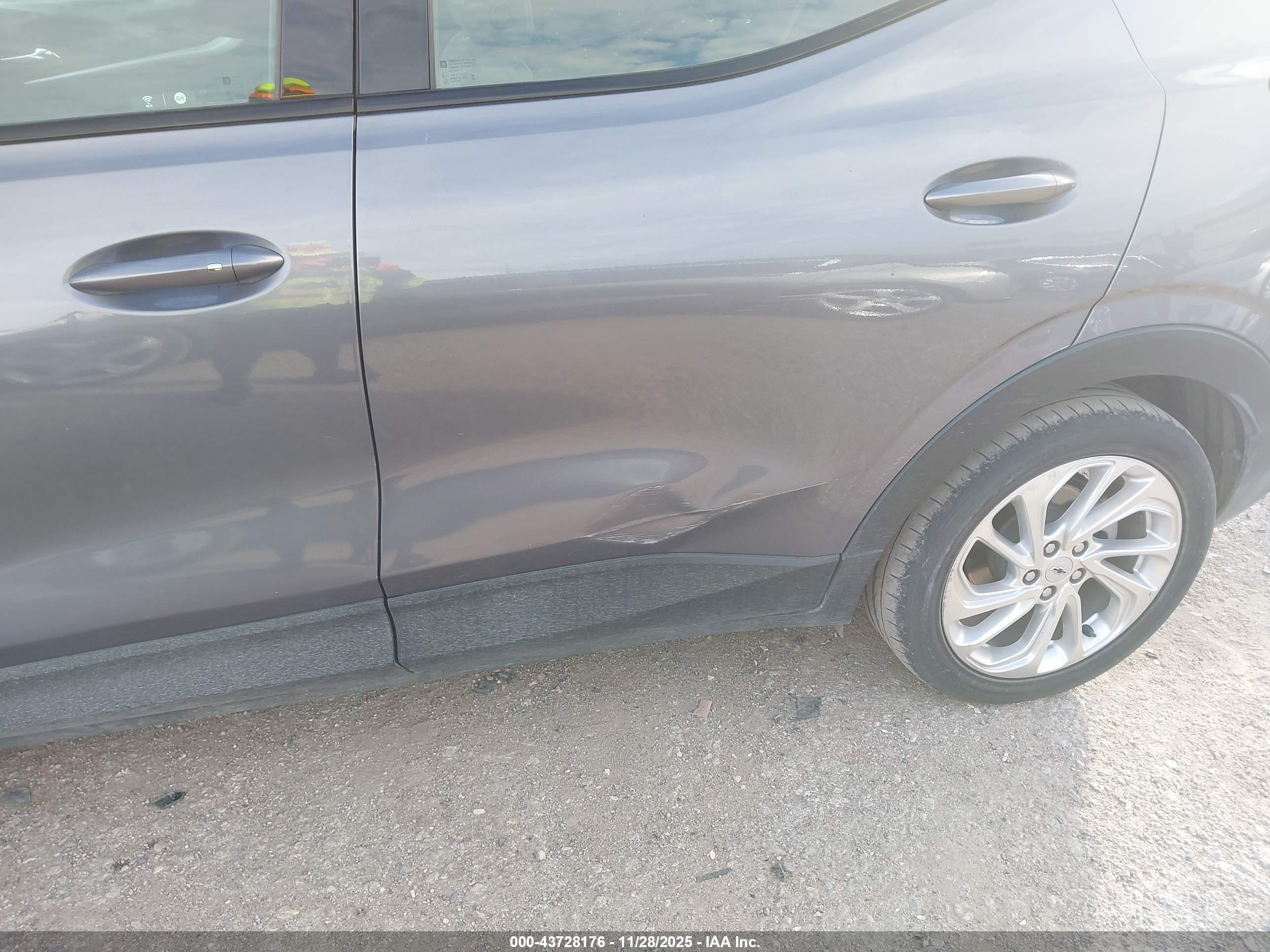 CHEVROLET BOLT image 6