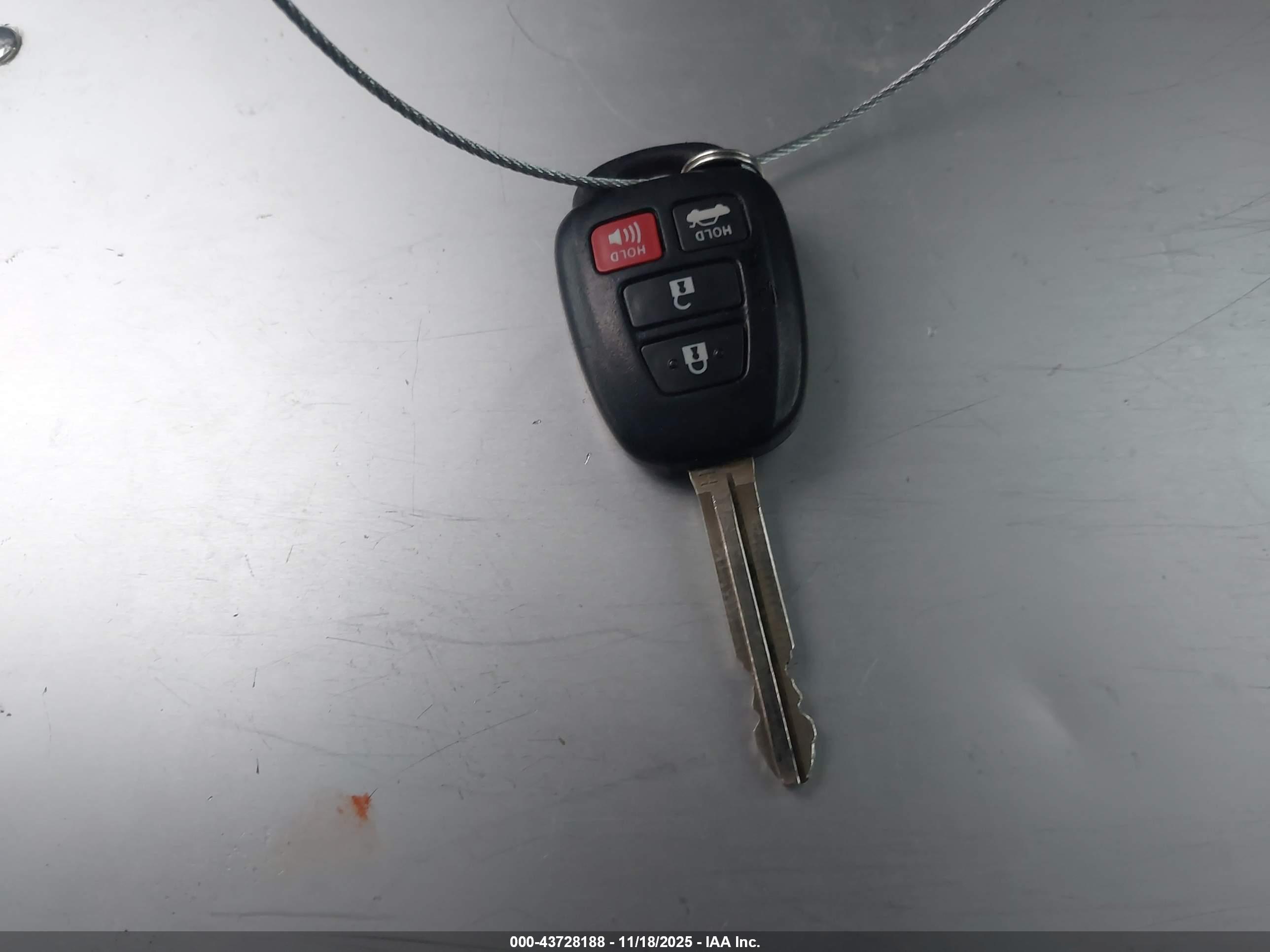 TOYOTA COROLLA image 11
