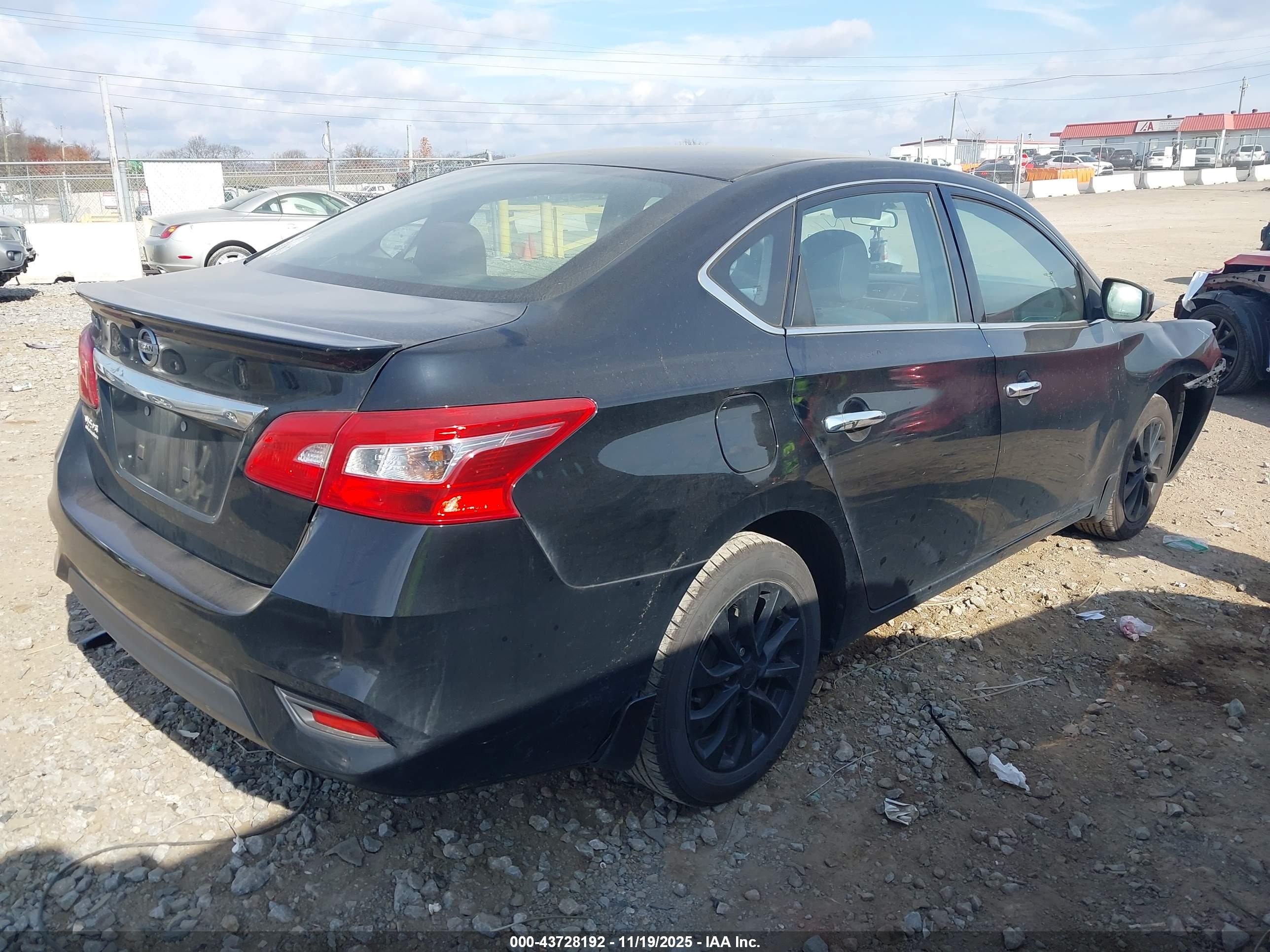 NISSAN SENTRA image 4
