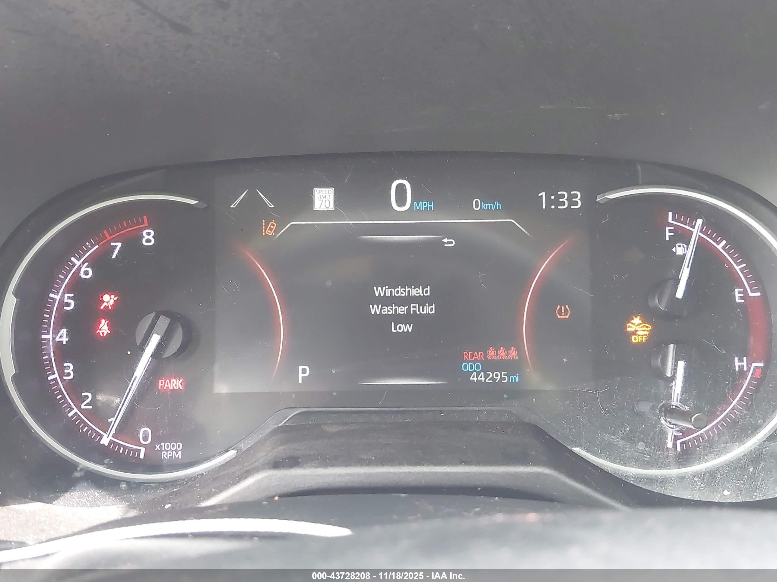 TOYOTA RAV4 image 7