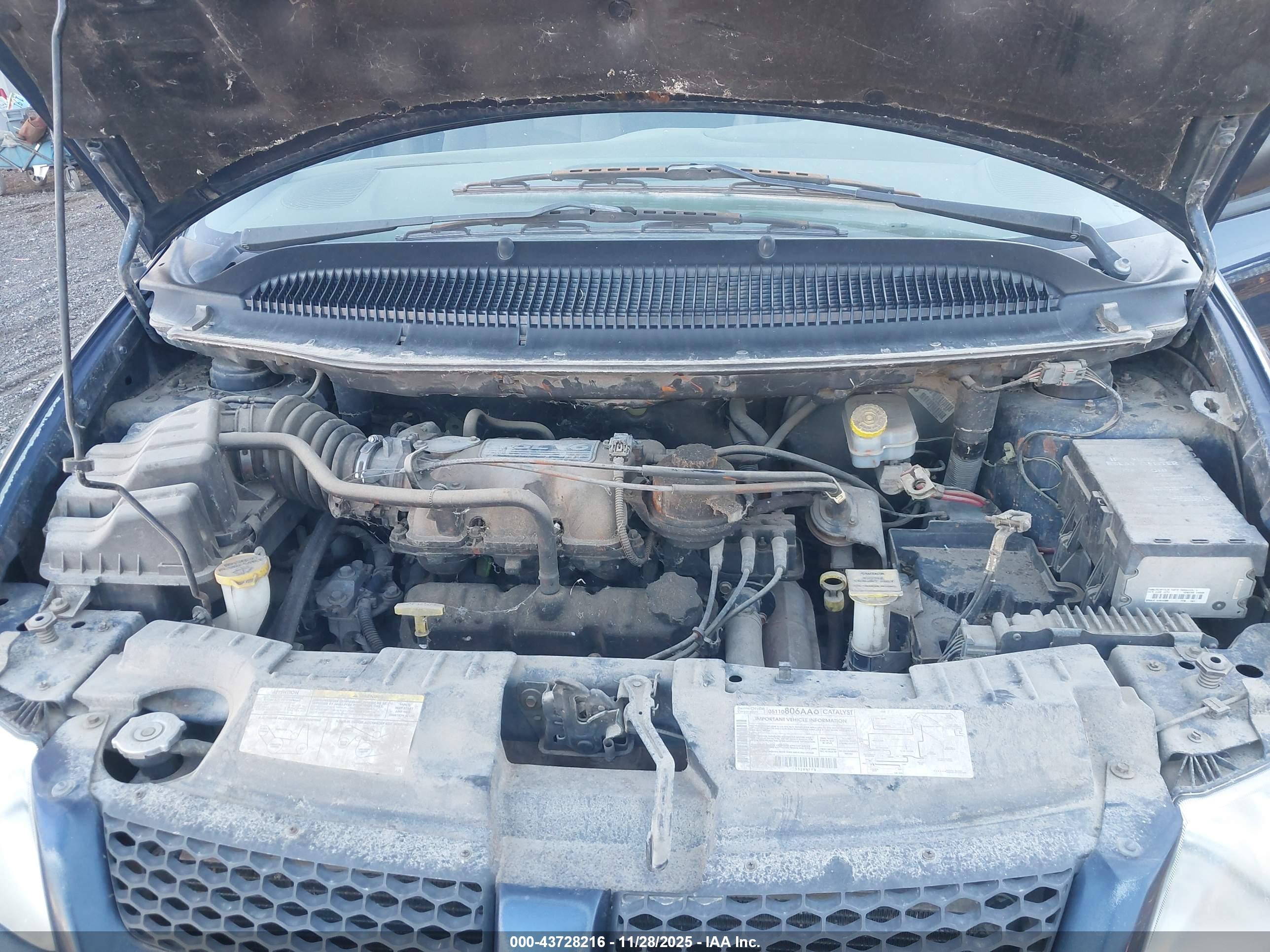 DODGE CARAVAN image 10