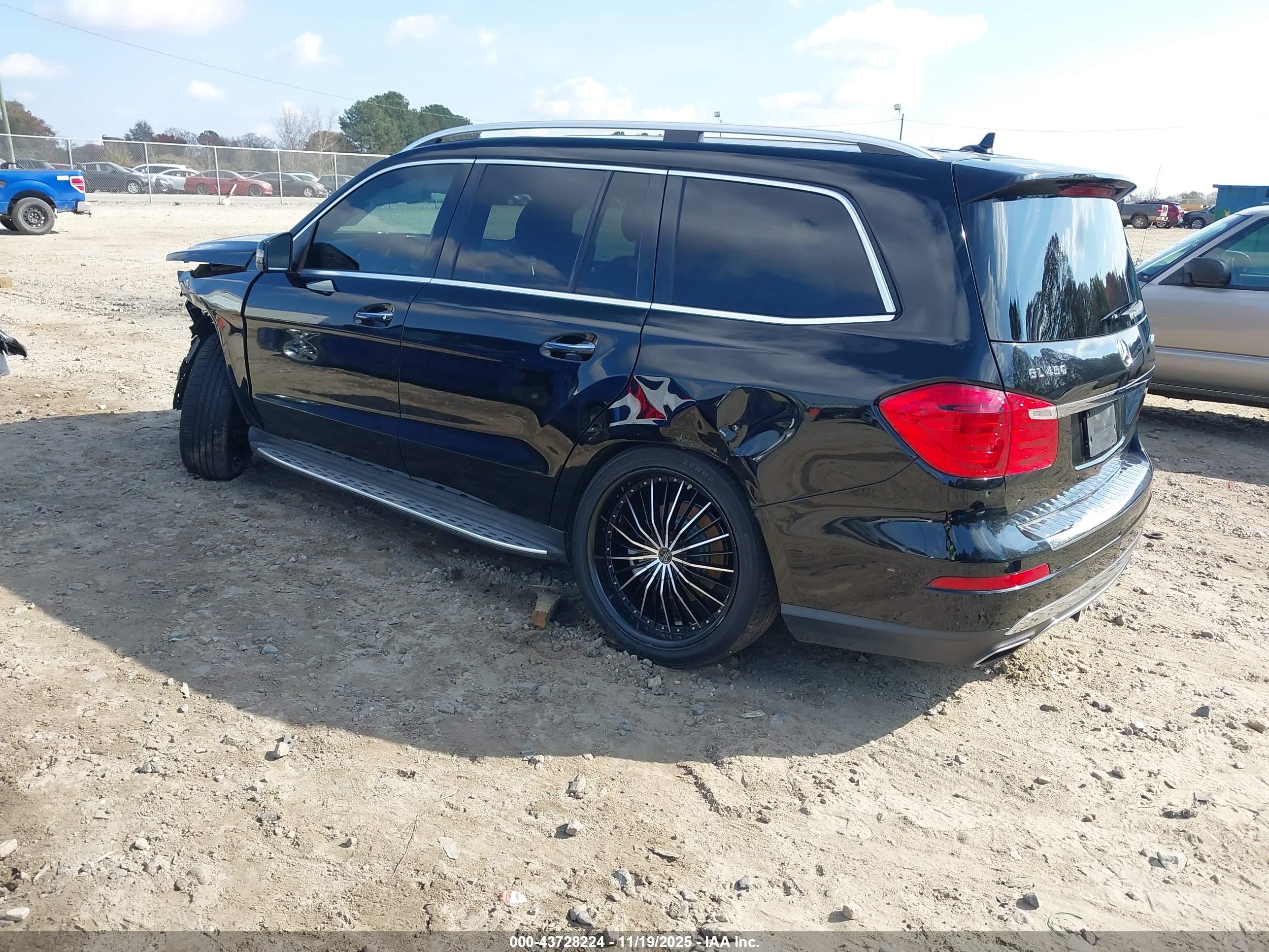 MERCEDES-BENZ GL image 3