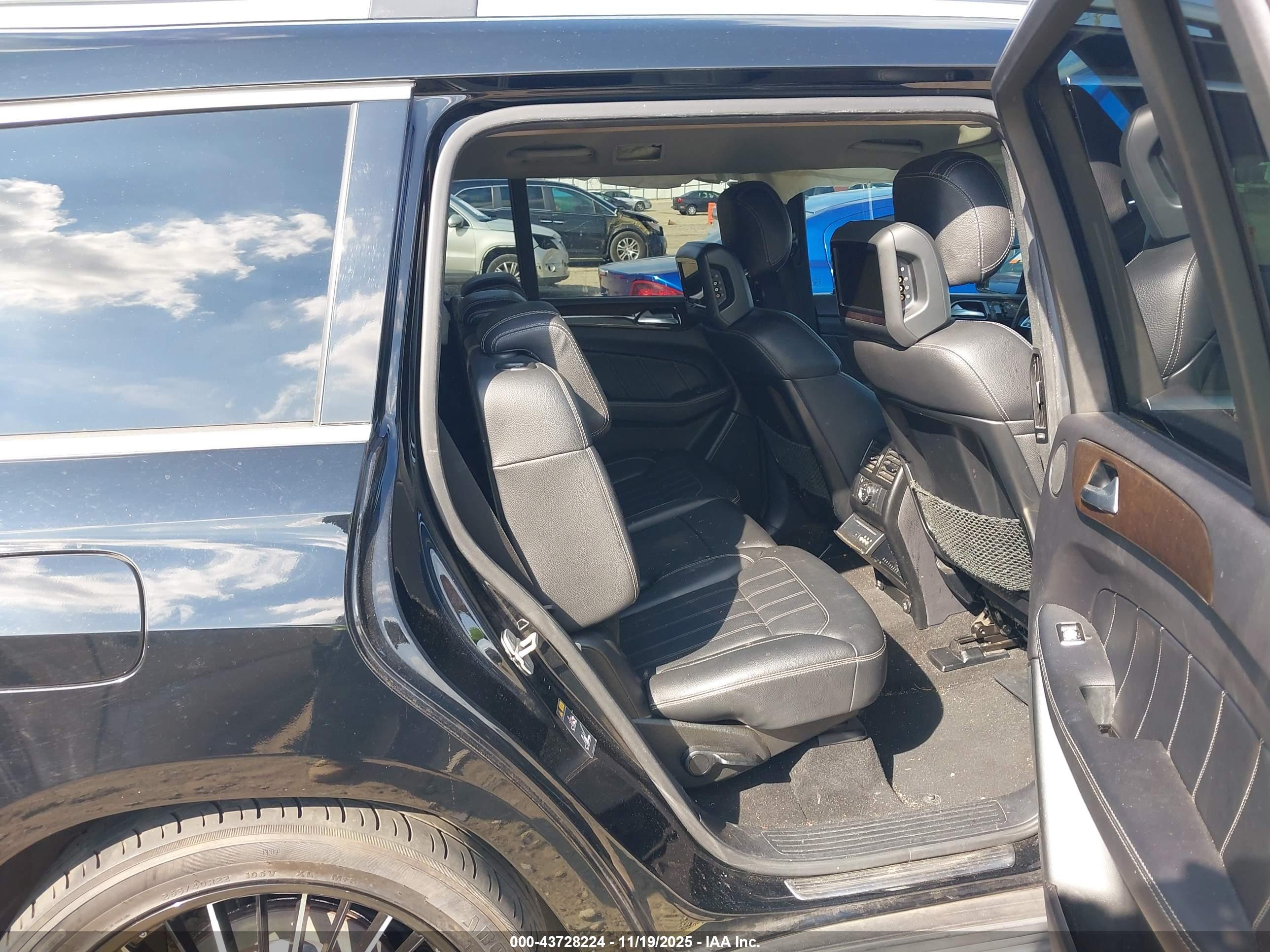 MERCEDES-BENZ GL image 8