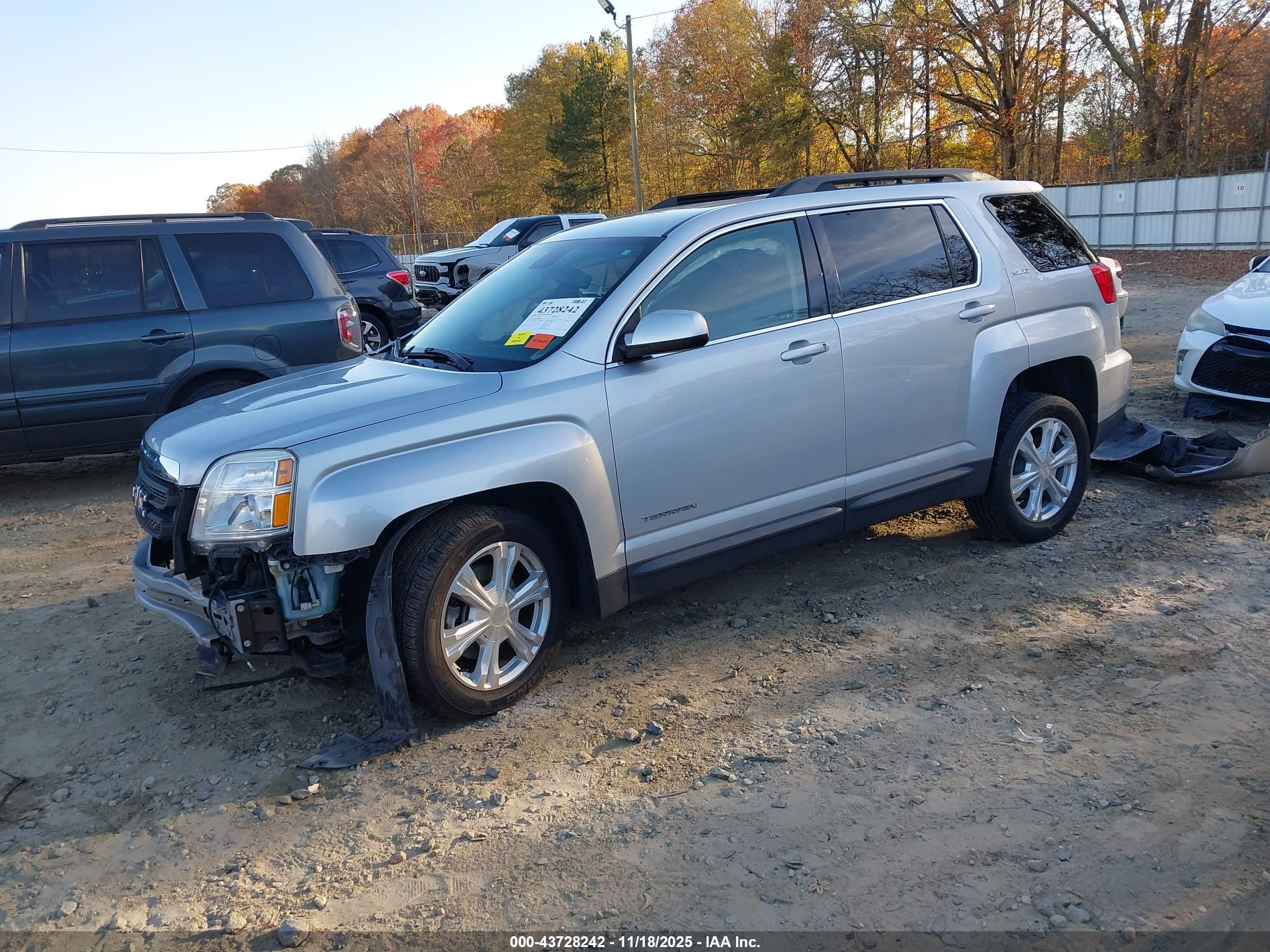 GMC TERRAIN image 2