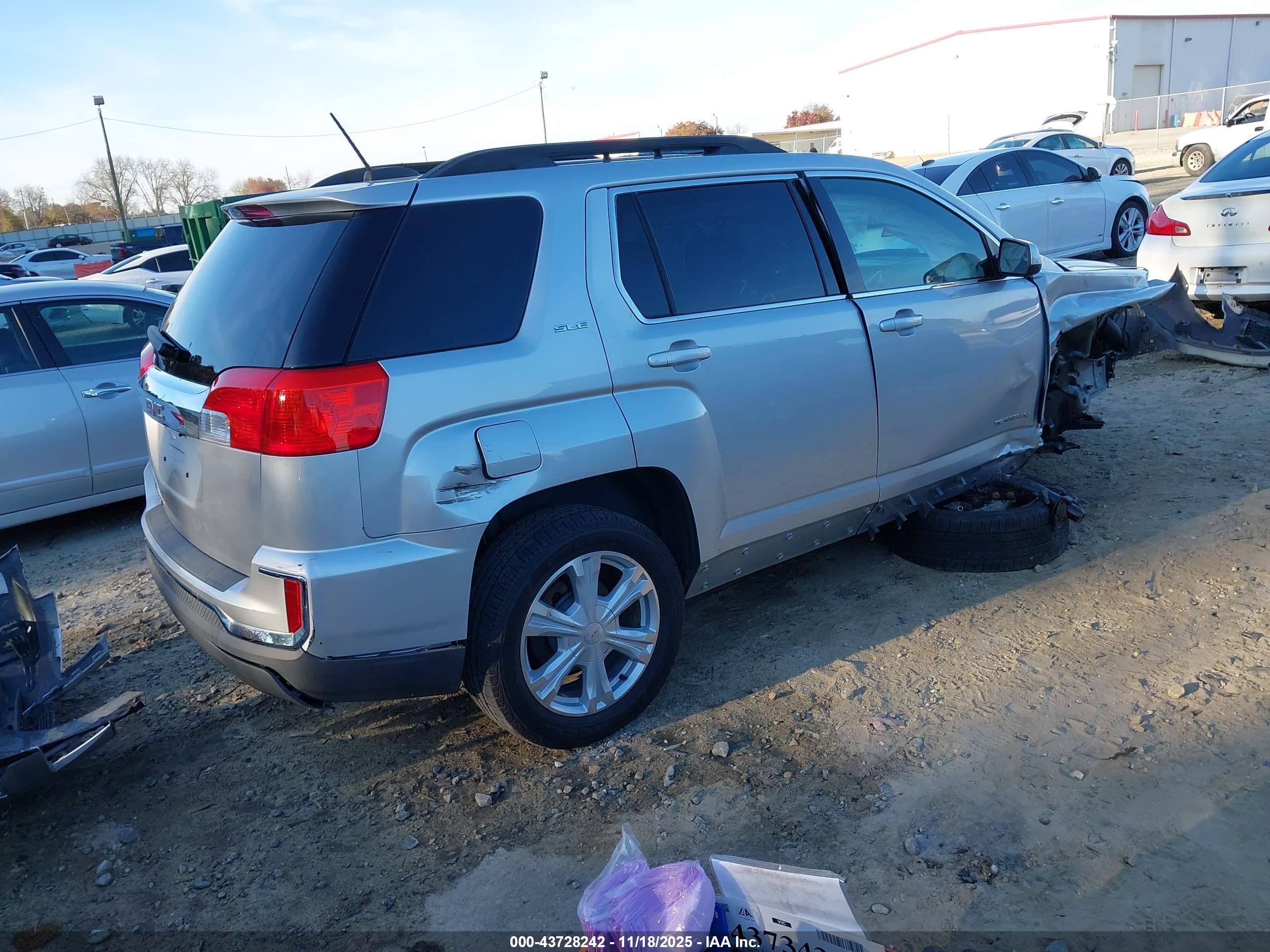 GMC TERRAIN image 4