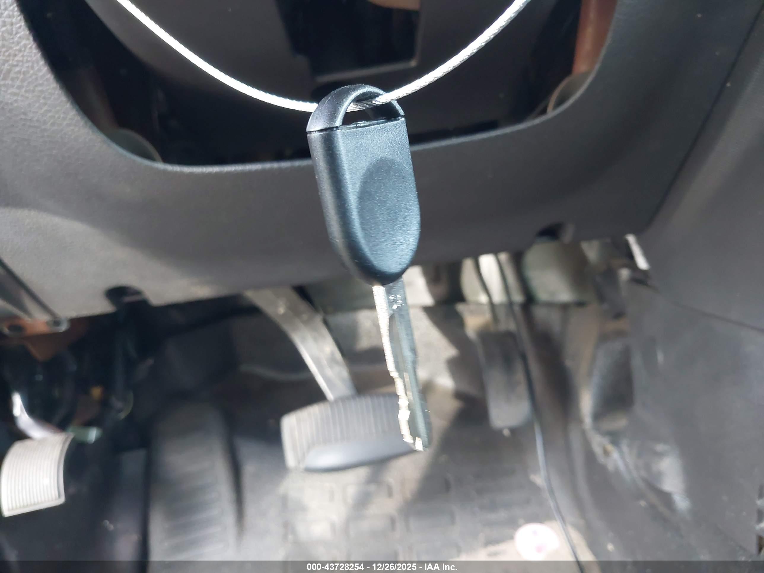 FORD EXPLORER image 11