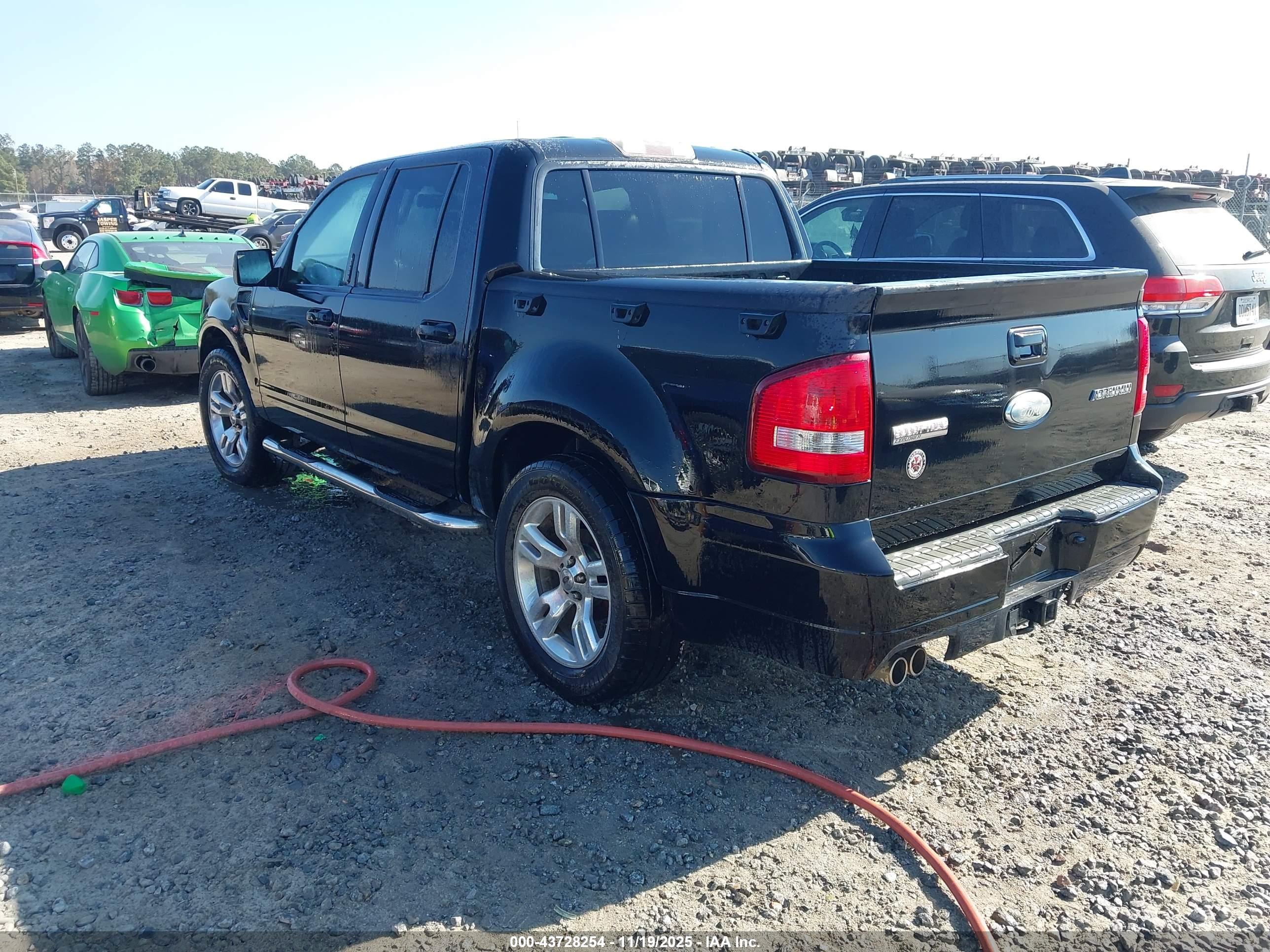 FORD EXPLORER image 3