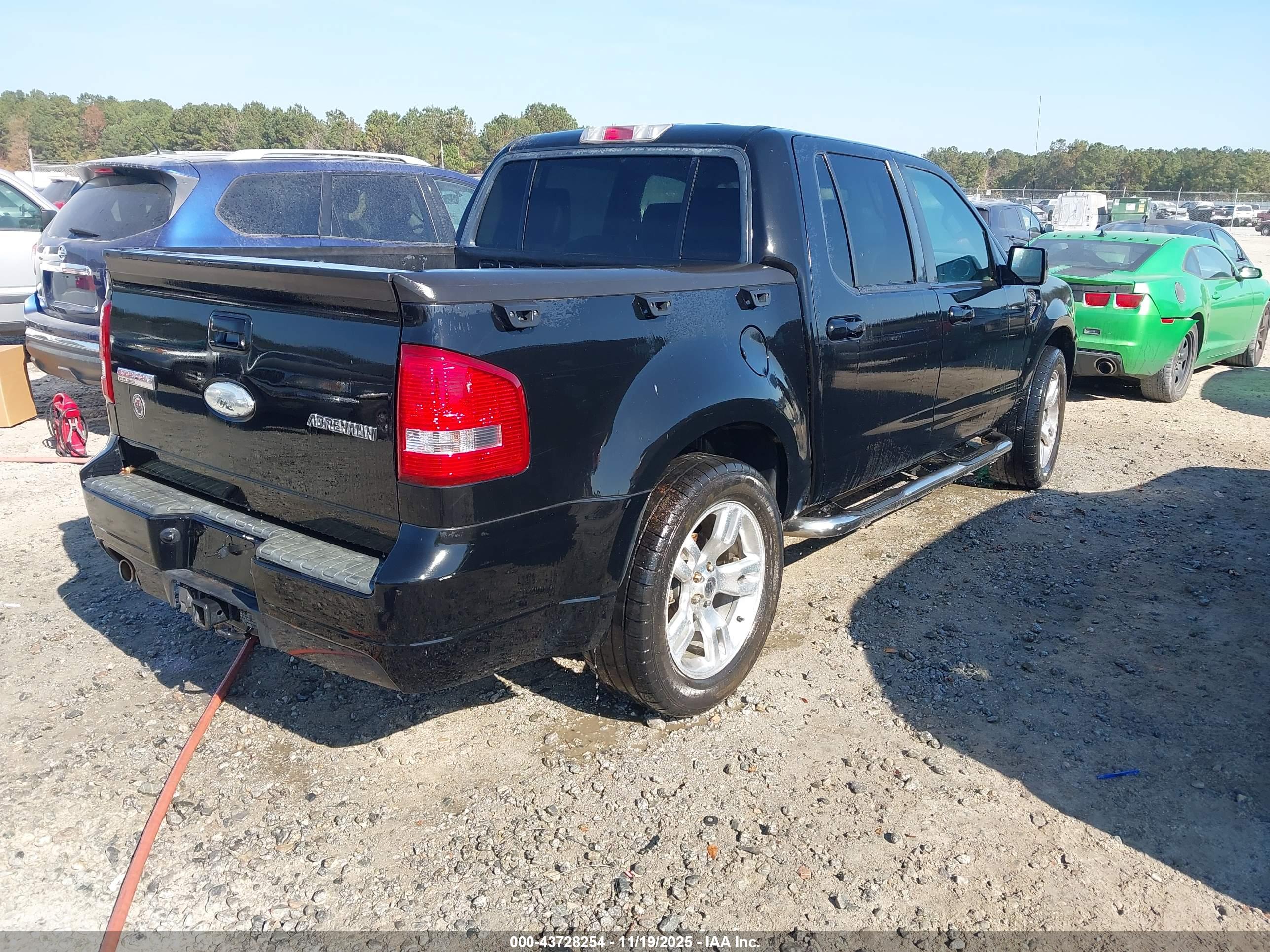 FORD EXPLORER image 4