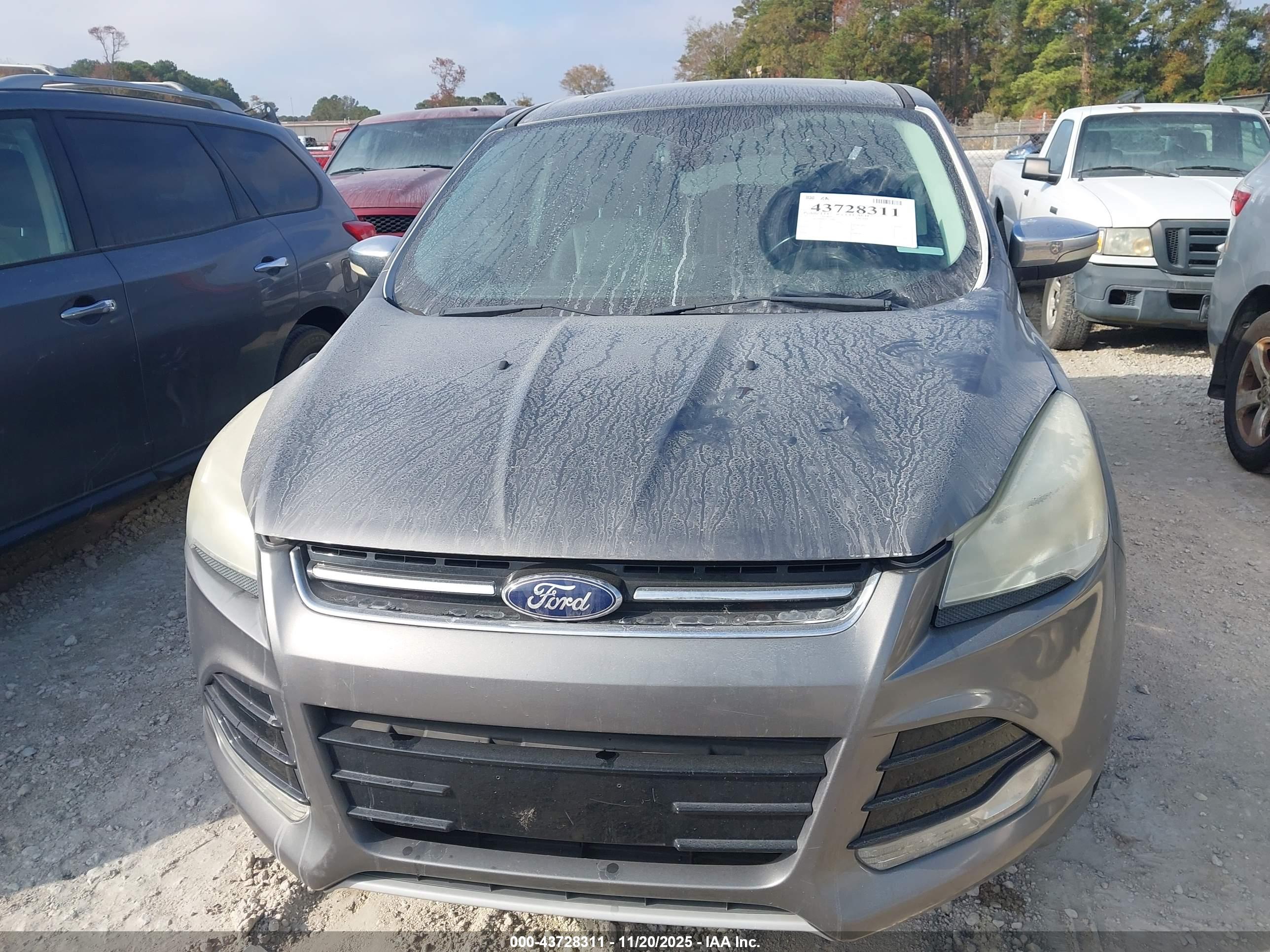 FORD ESCAPE image 6