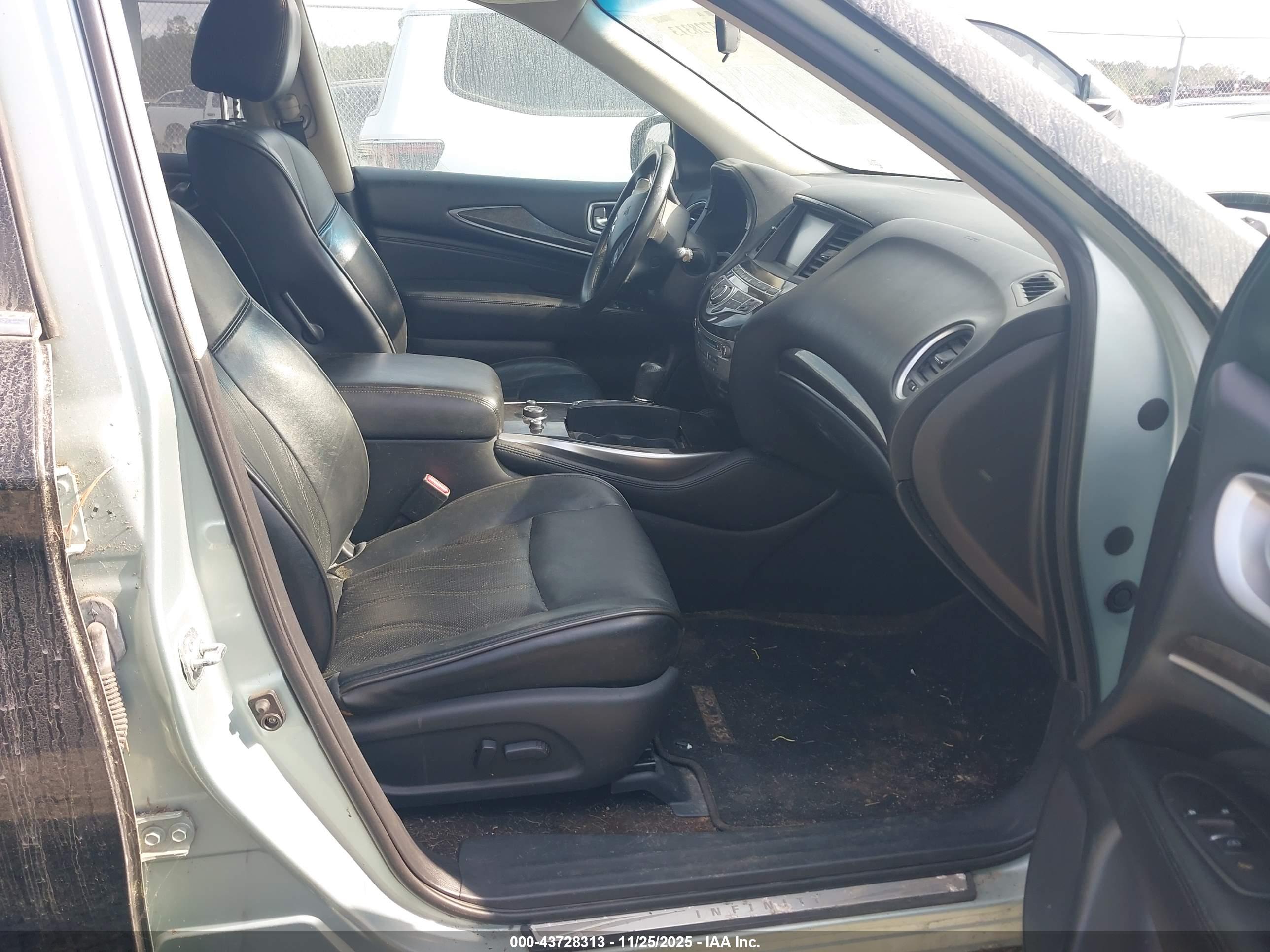 INFINITI JX35 image 5