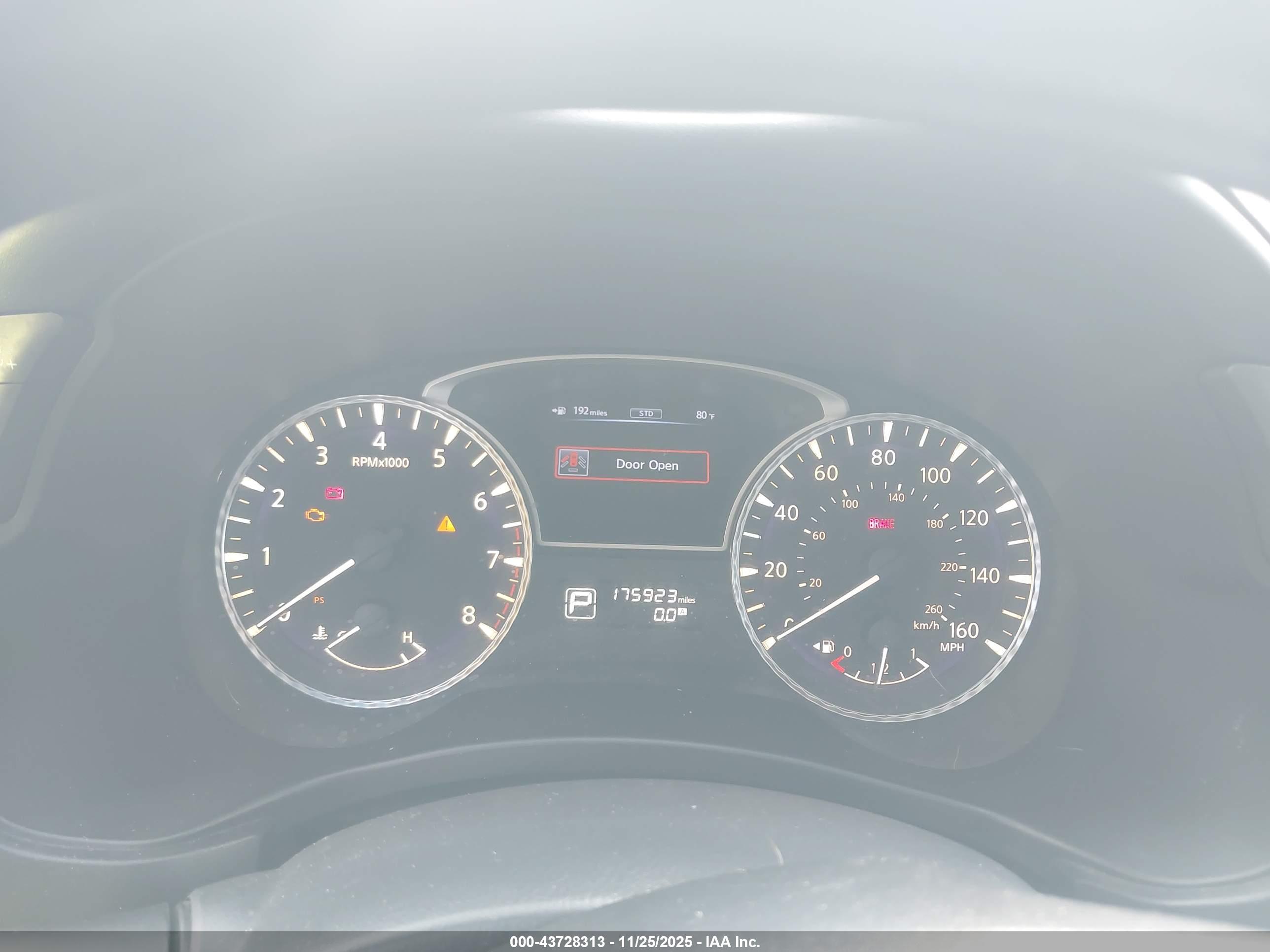 INFINITI JX35 image 7