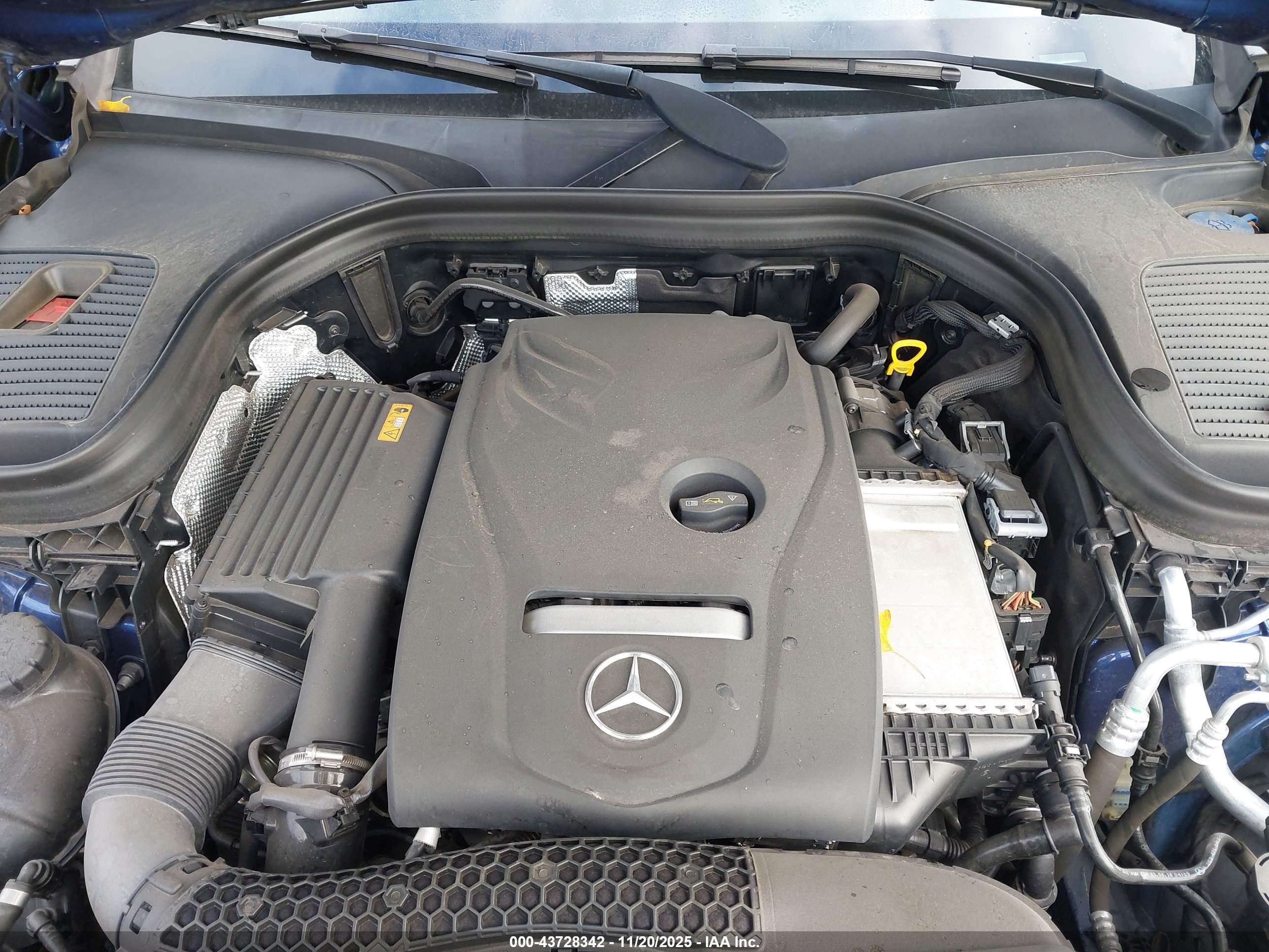 MERCEDES-BENZ GLC image 10