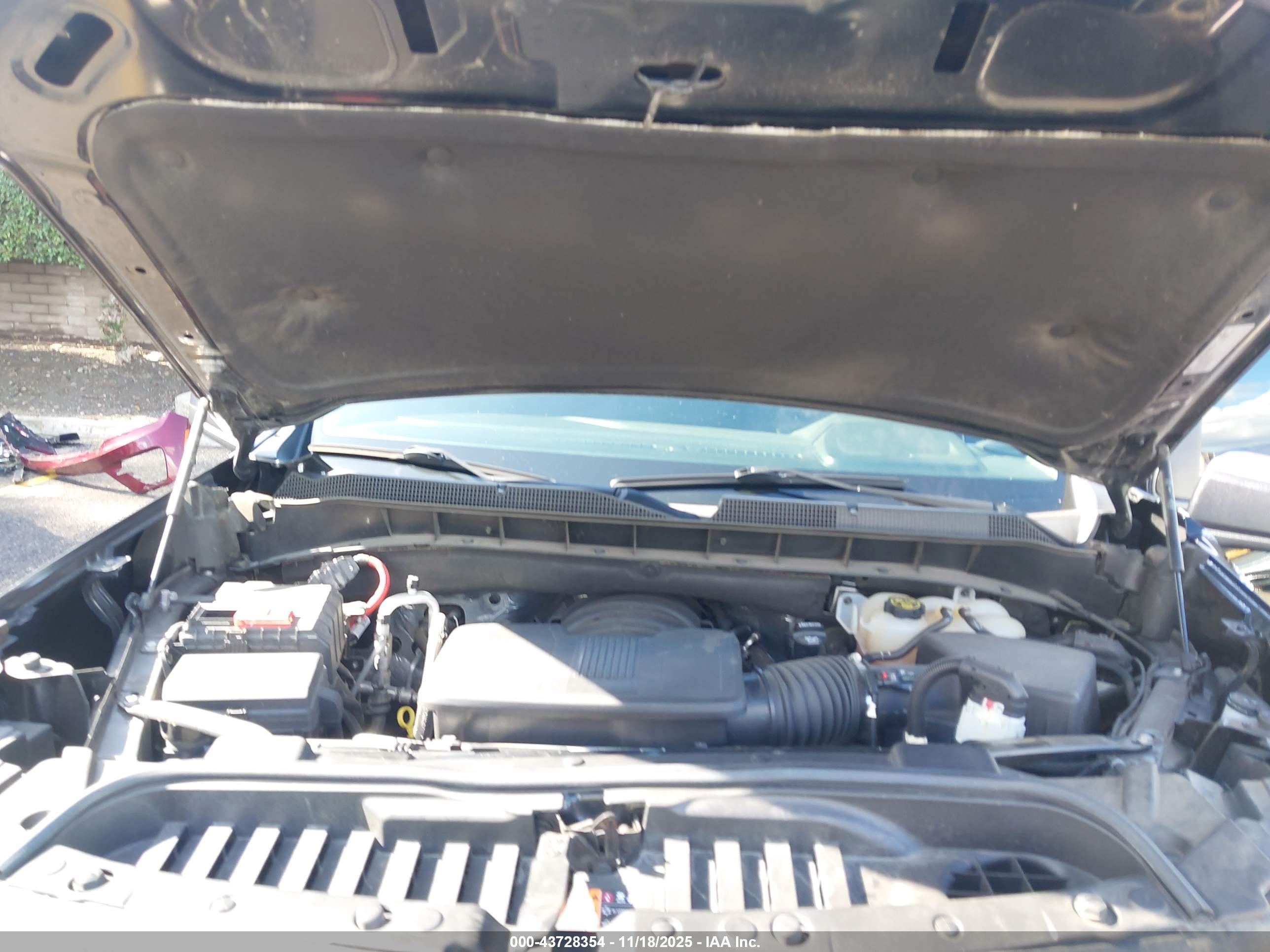 CHEVROLET SILVERADO image 10