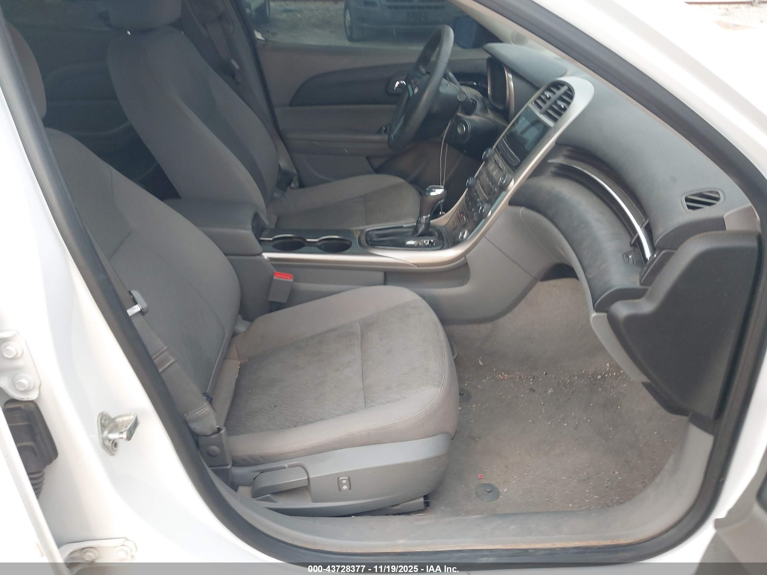 CHEVROLET MALIBU image 5