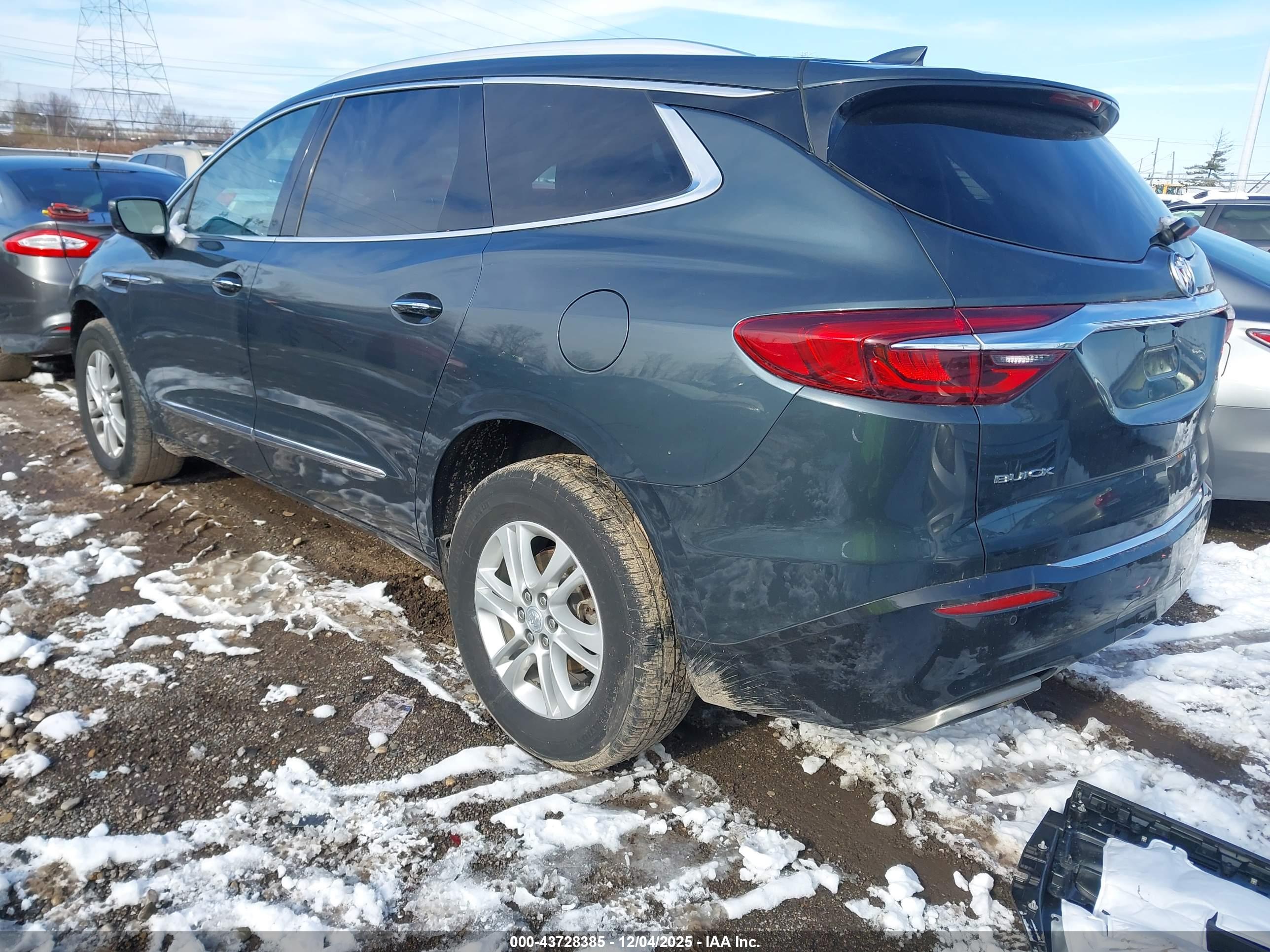 BUICK ENCLAVE image 3