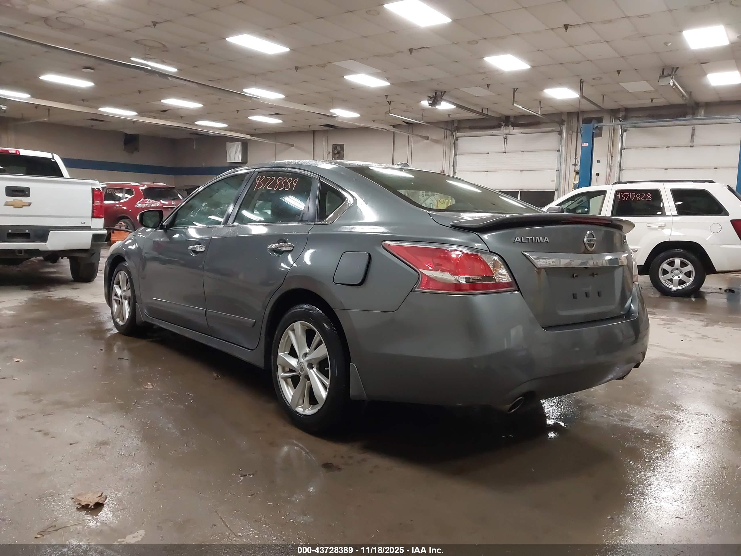 NISSAN ALTIMA image 3