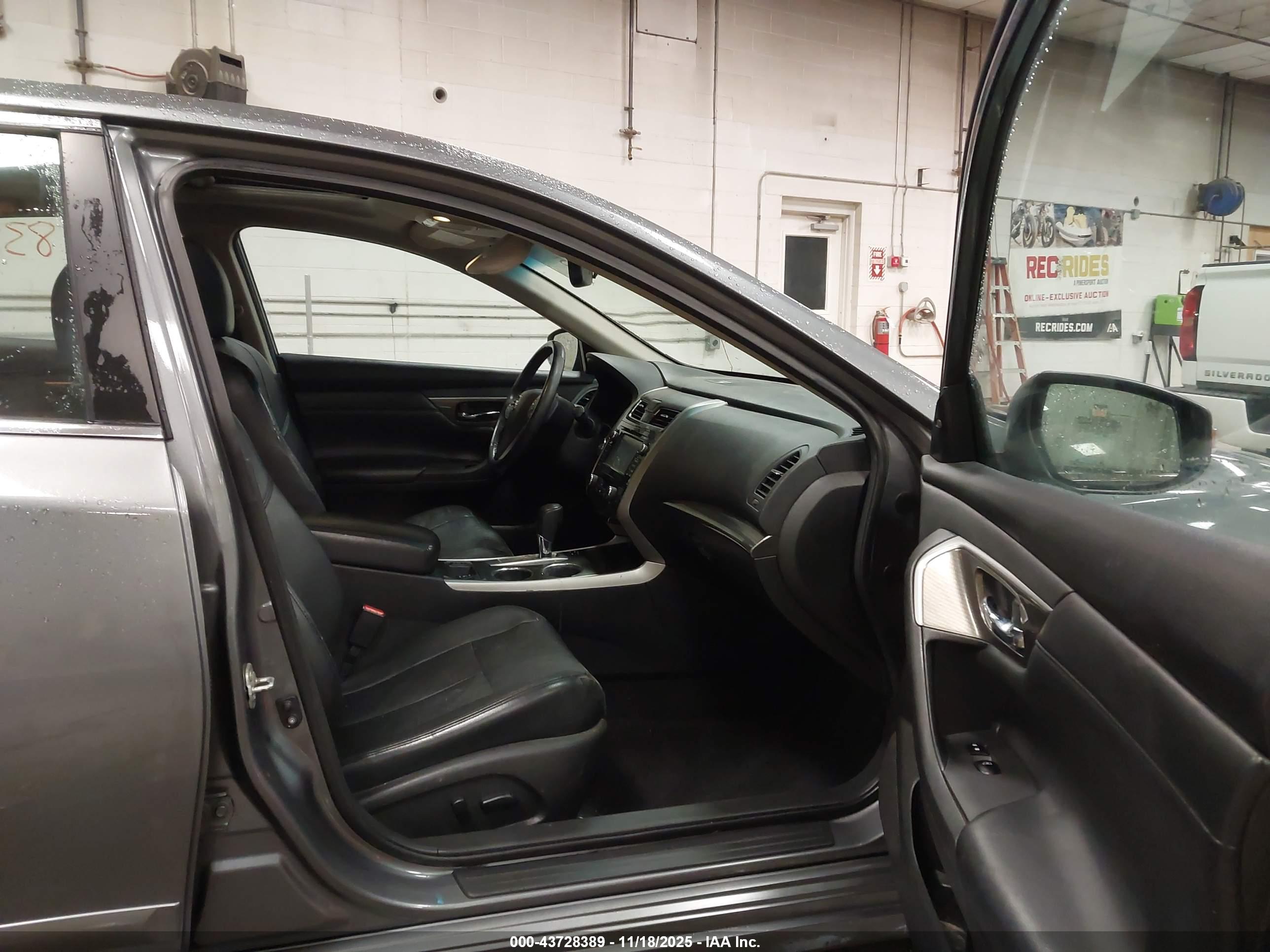 NISSAN ALTIMA image 5