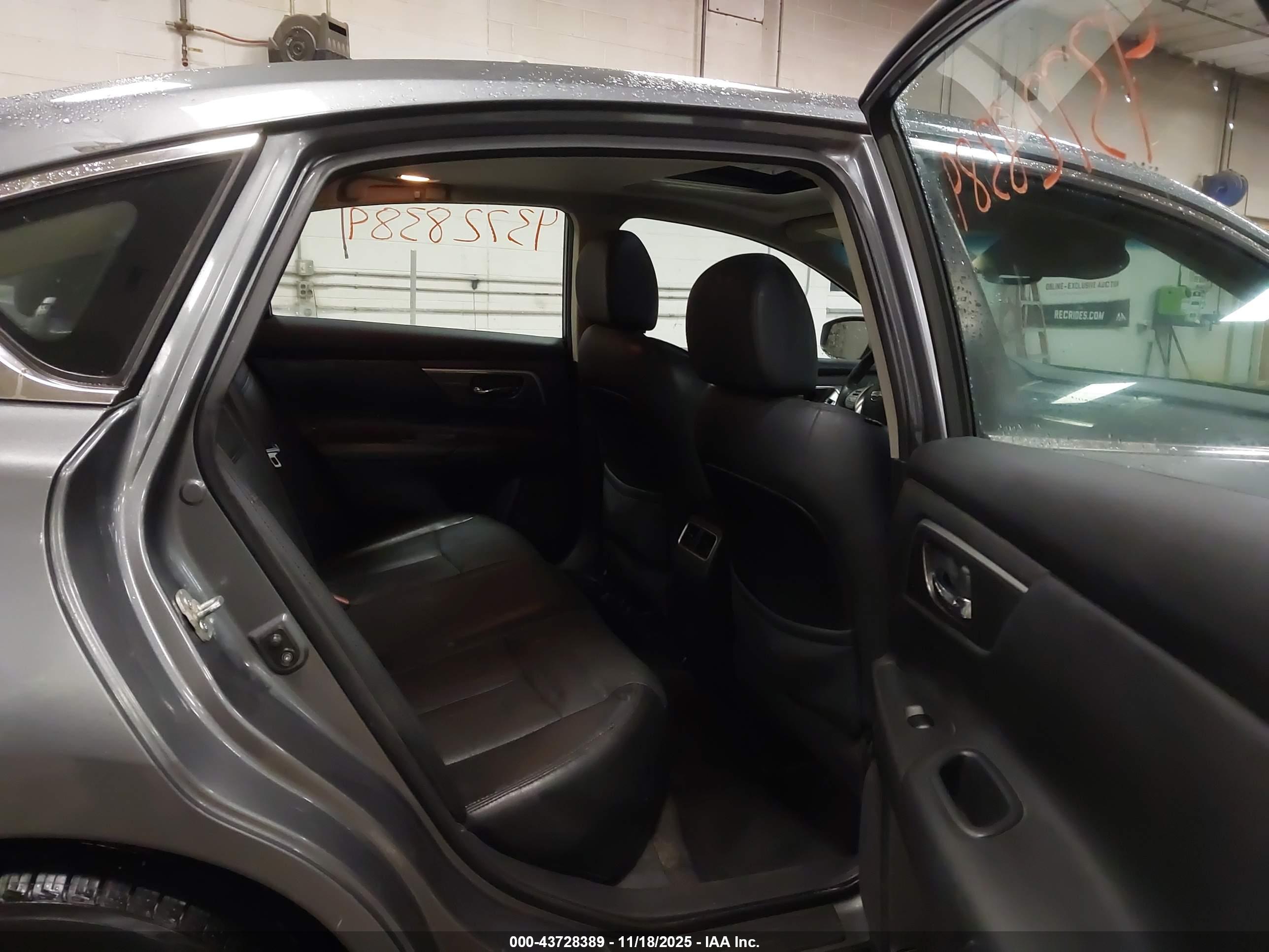 NISSAN ALTIMA image 8
