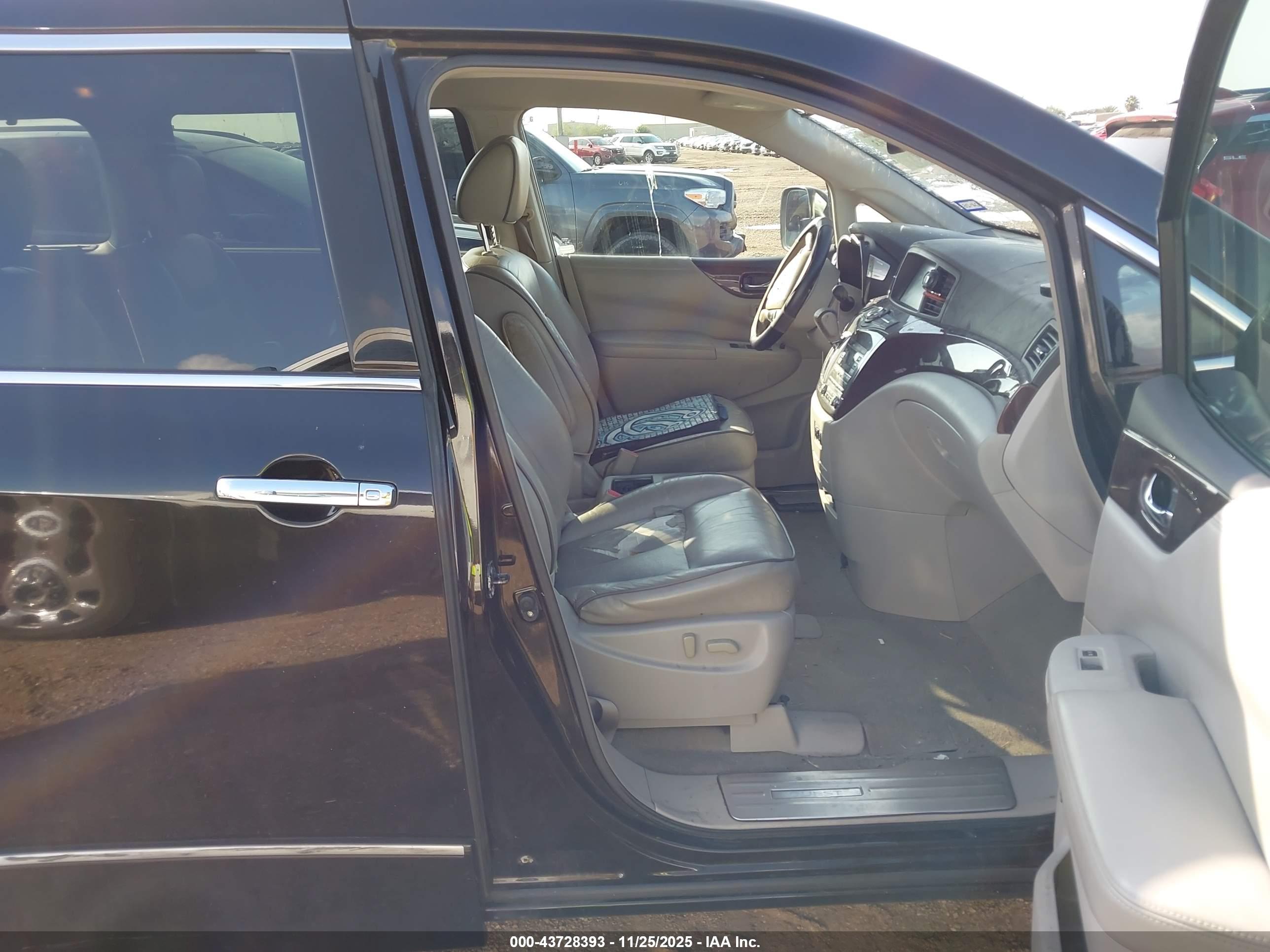 NISSAN QUEST image 5