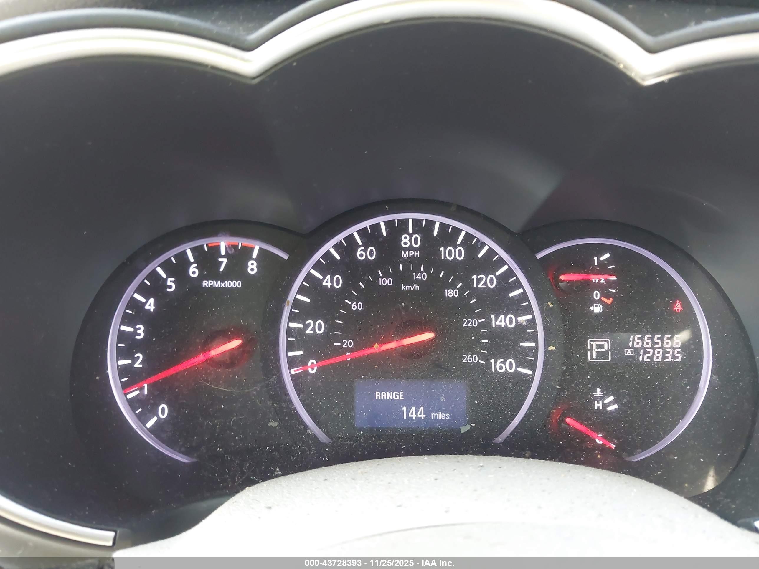 NISSAN QUEST image 7