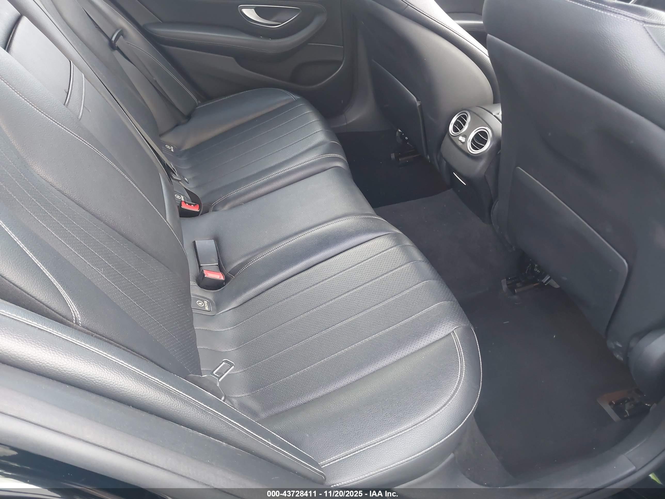 MERCEDES-BENZ E image 8