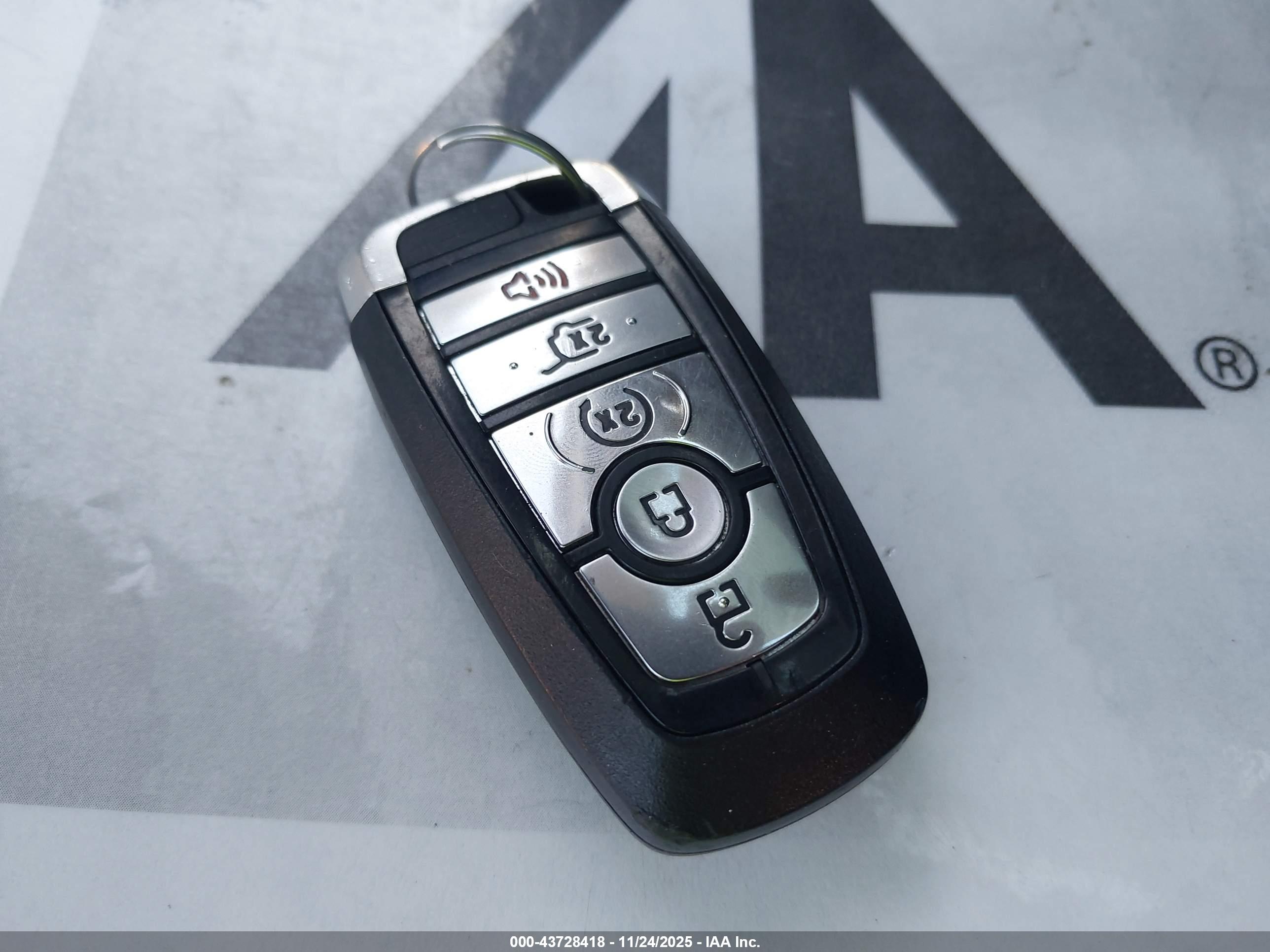 FORD EXPLORER image 11