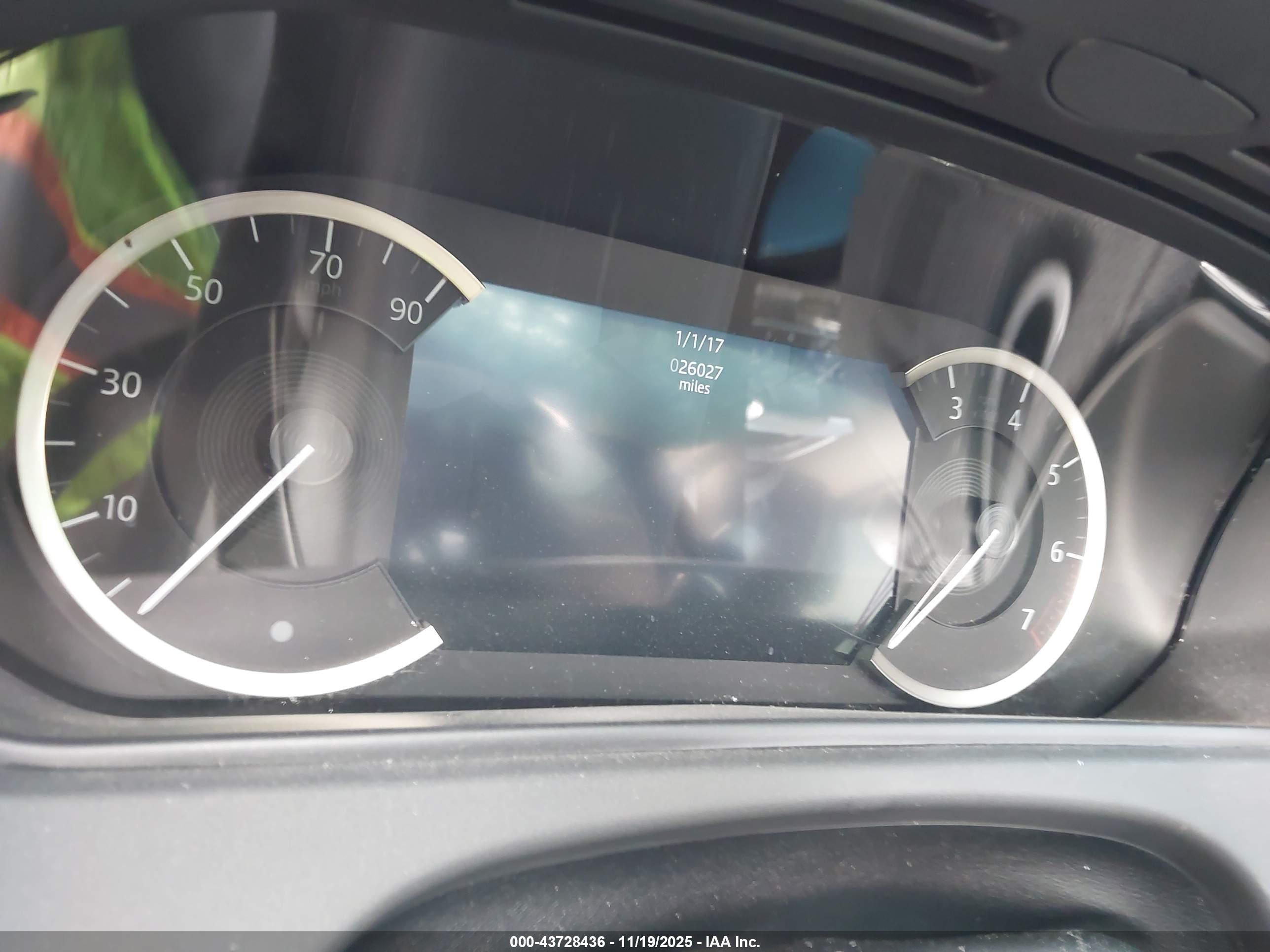 LAND ROVER image 7