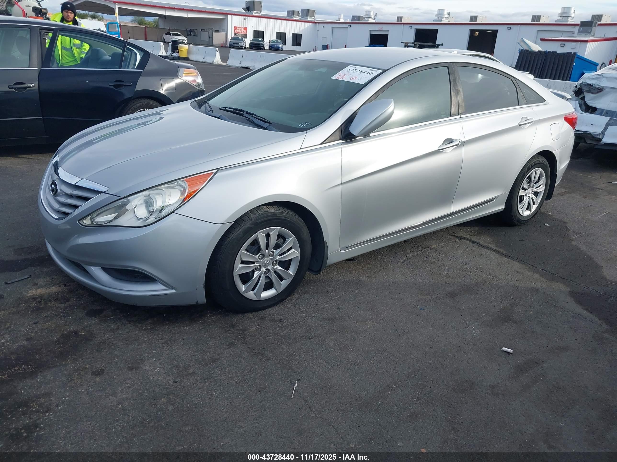 HYUNDAI SONATA image 2