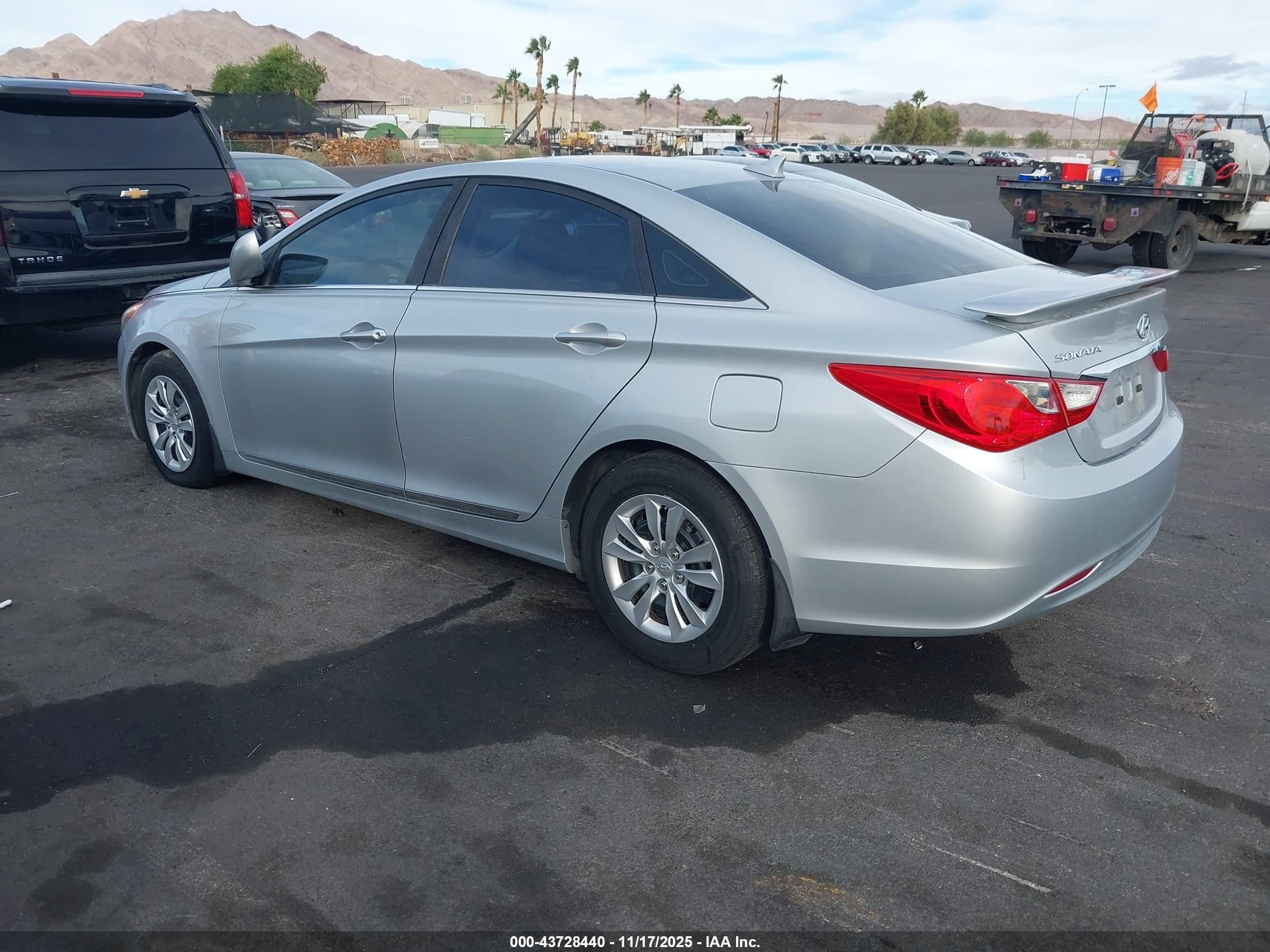 HYUNDAI SONATA image 3