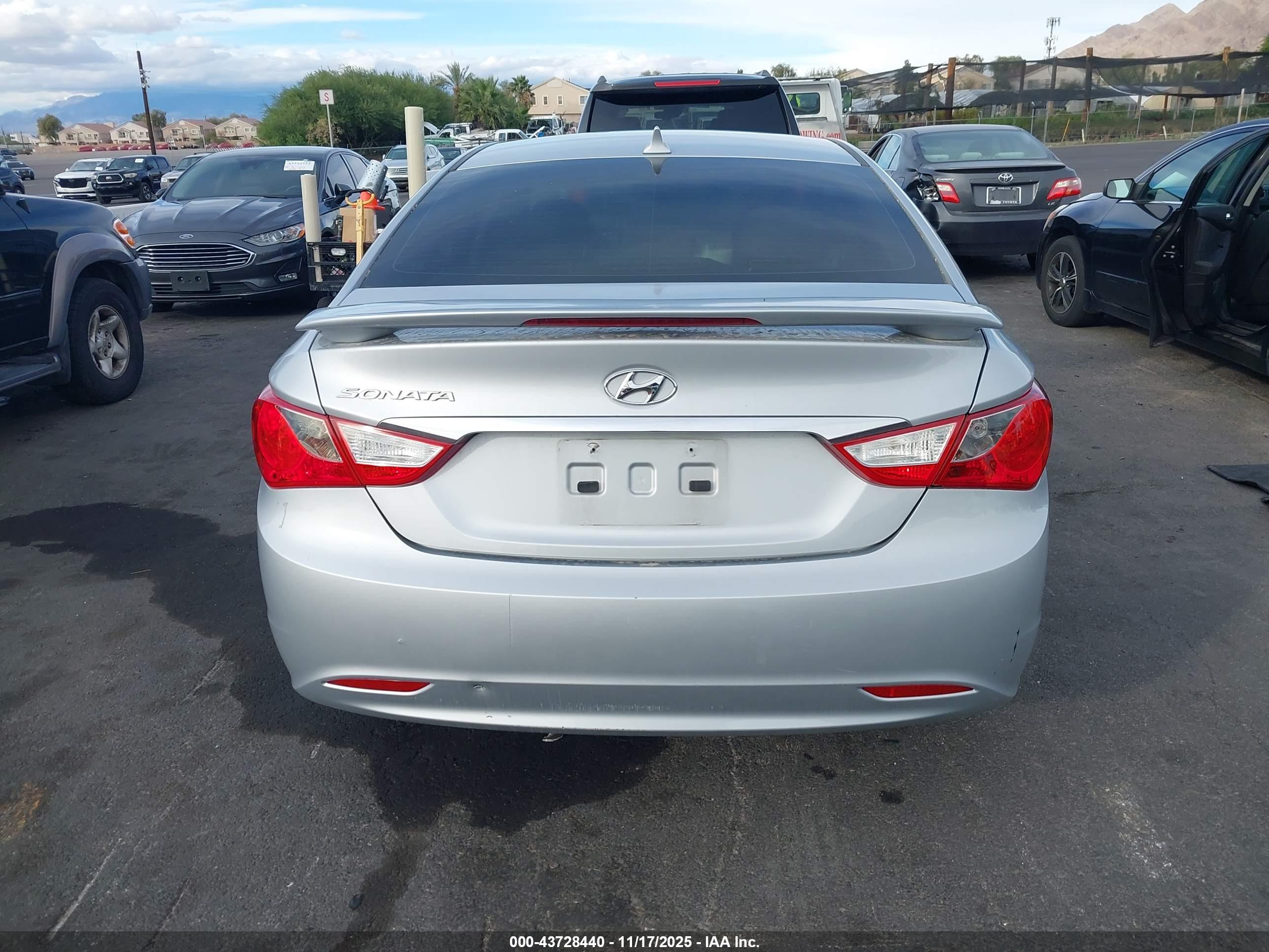 HYUNDAI SONATA image 6