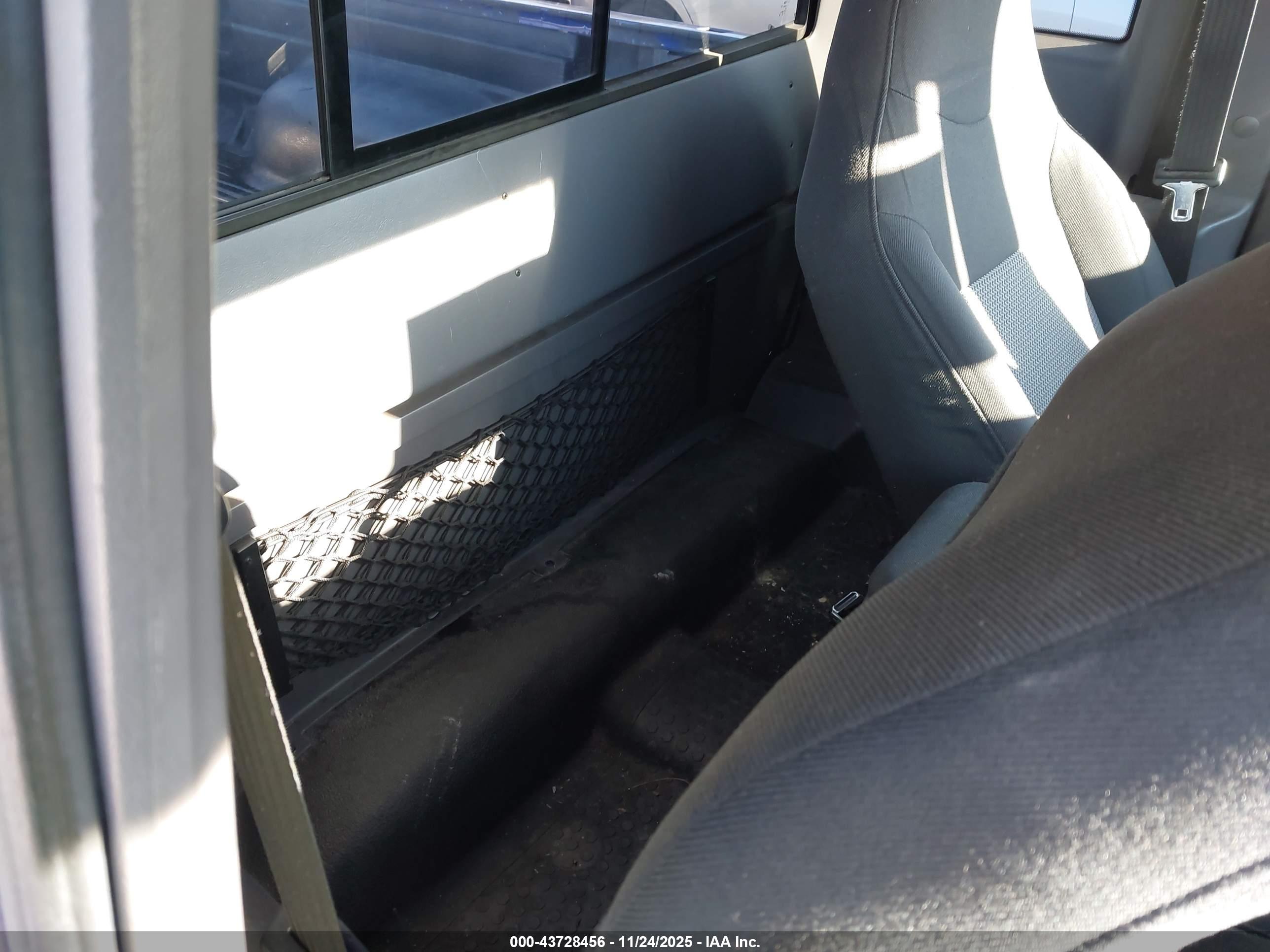 FORD RANGER image 8