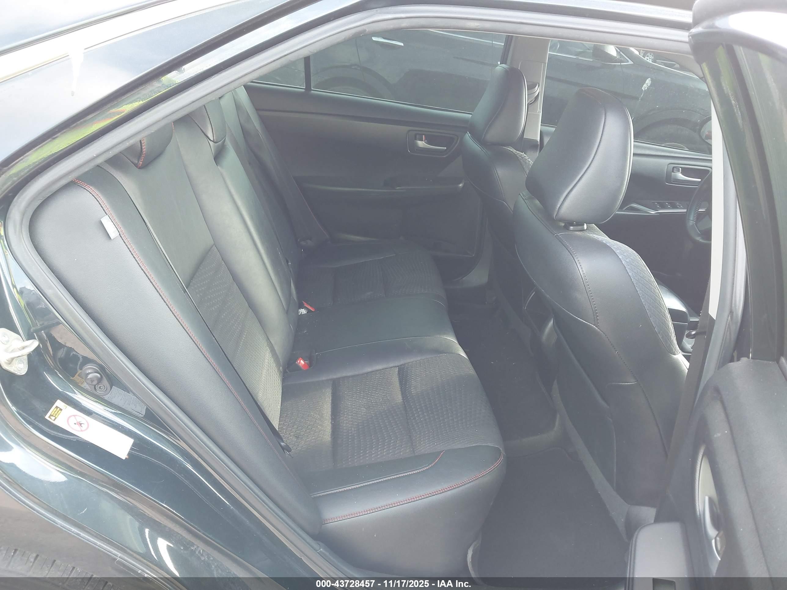 TOYOTA CAMRY image 8