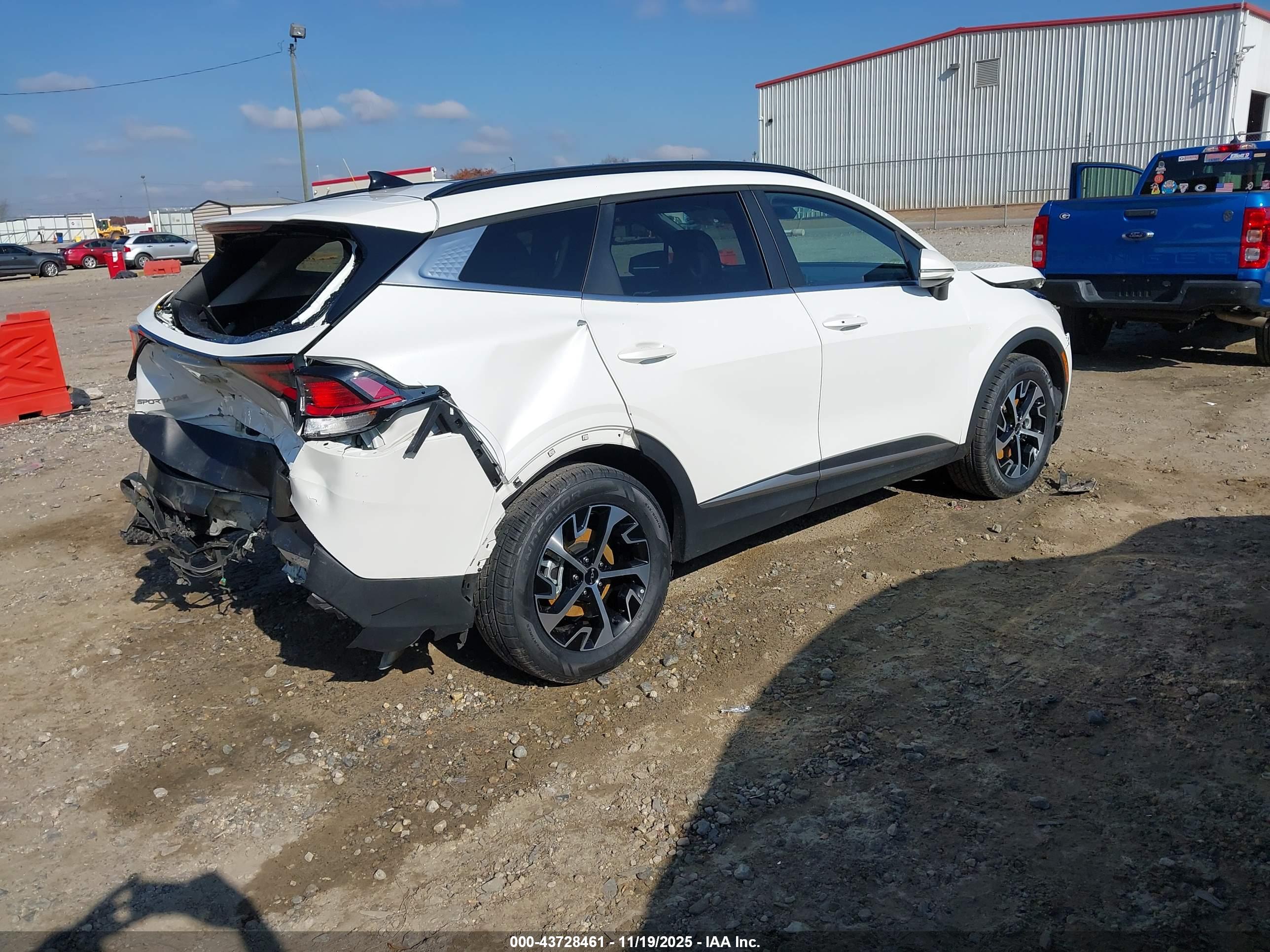 KIA SPORTAGE image 4