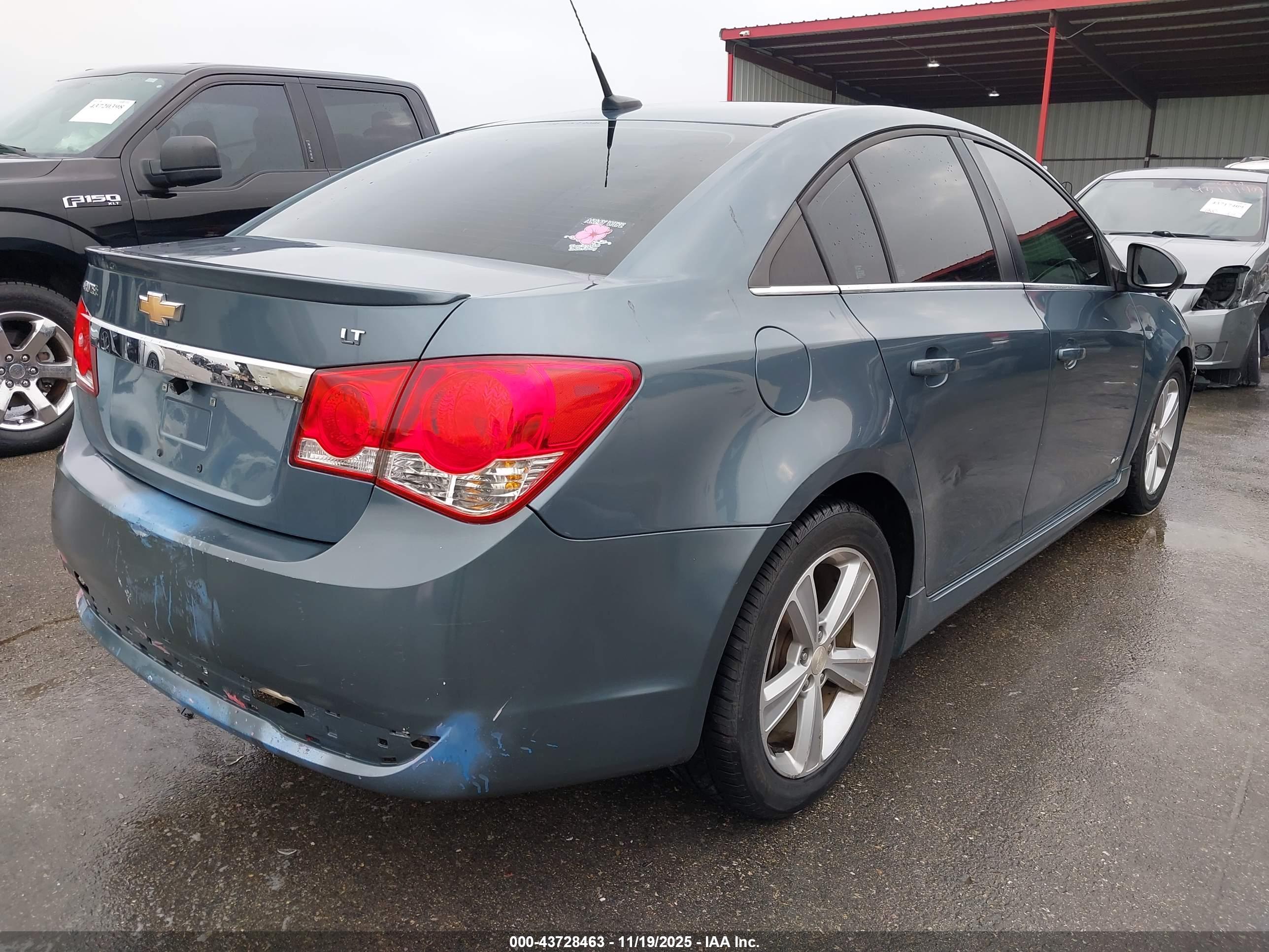 CHEVROLET CRUZE image 4