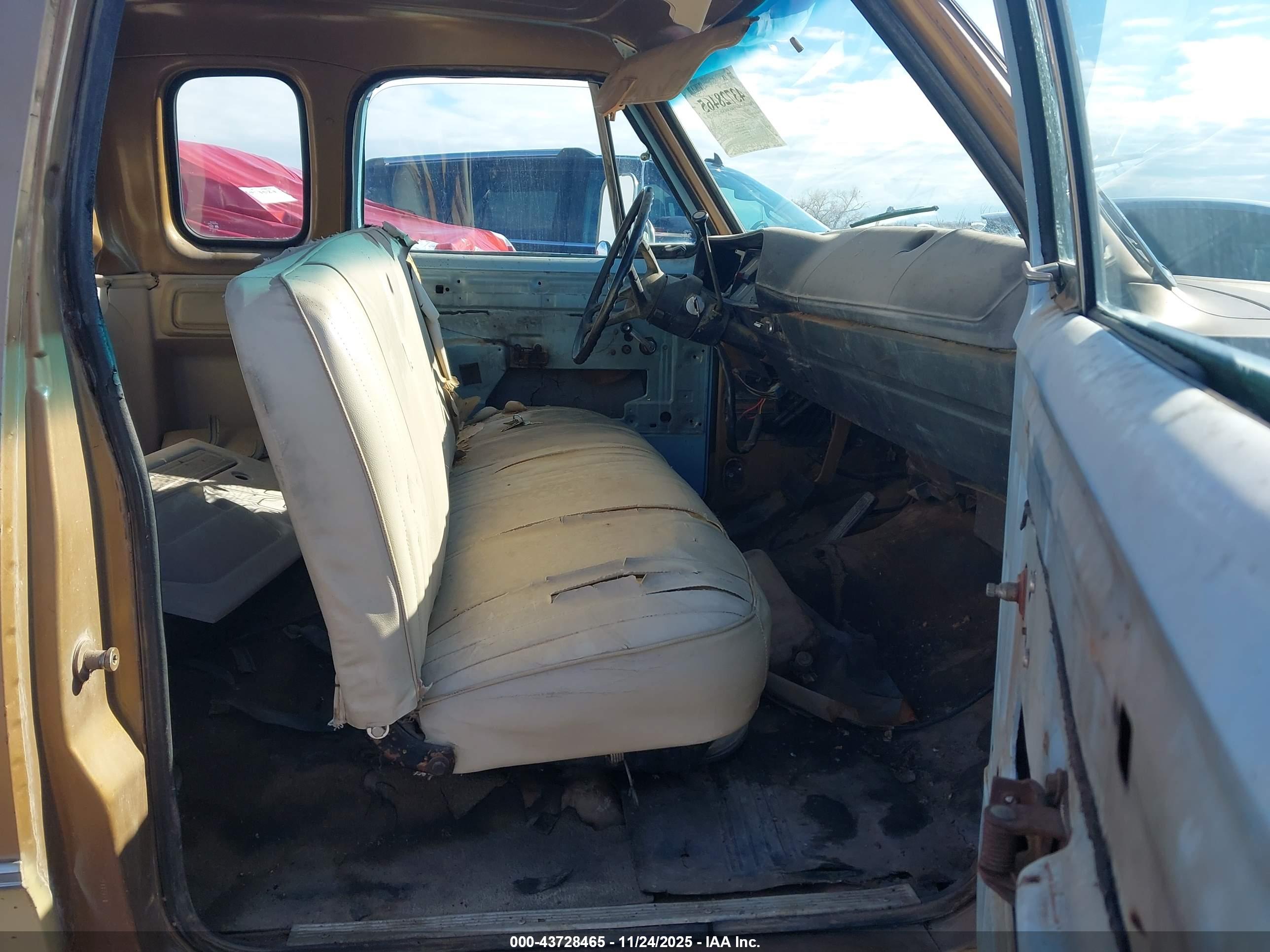 DODGE D150 image 5