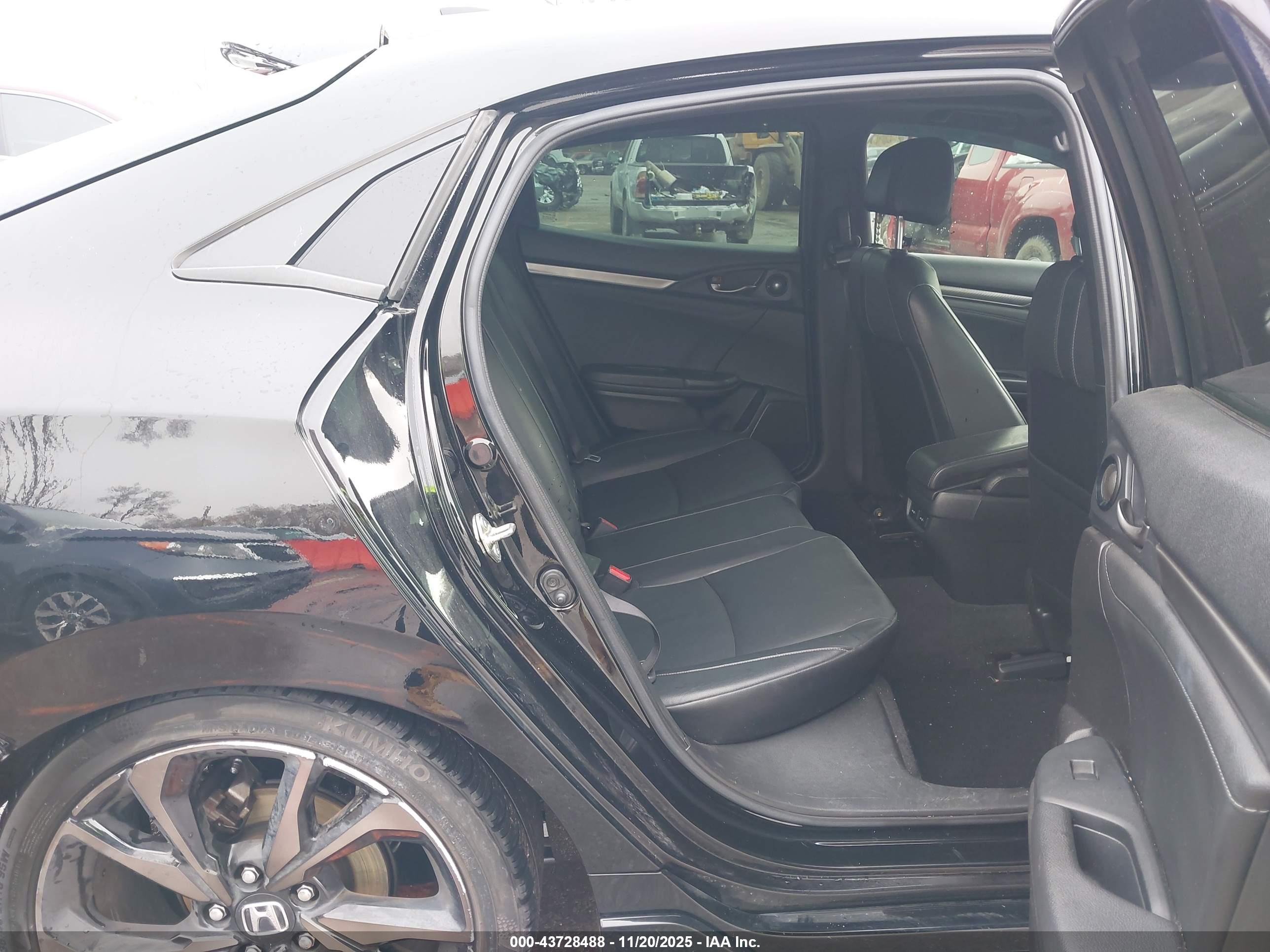 HONDA CIVIC image 8